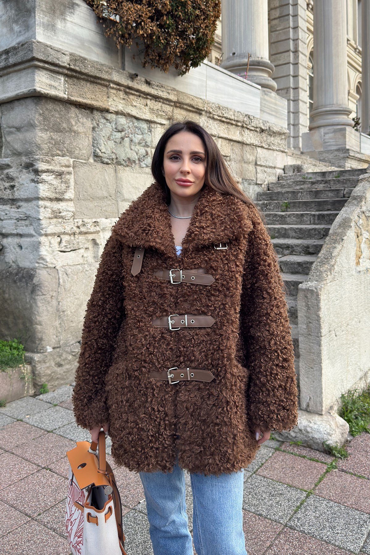 Virela Kemer Detay Kıvırcık Tülü Kaban- KAHVERENGİ