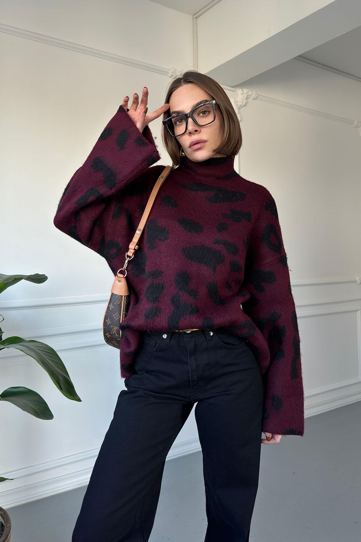 Yakalı Leopar Desen Tüylü Kazak- BORDO