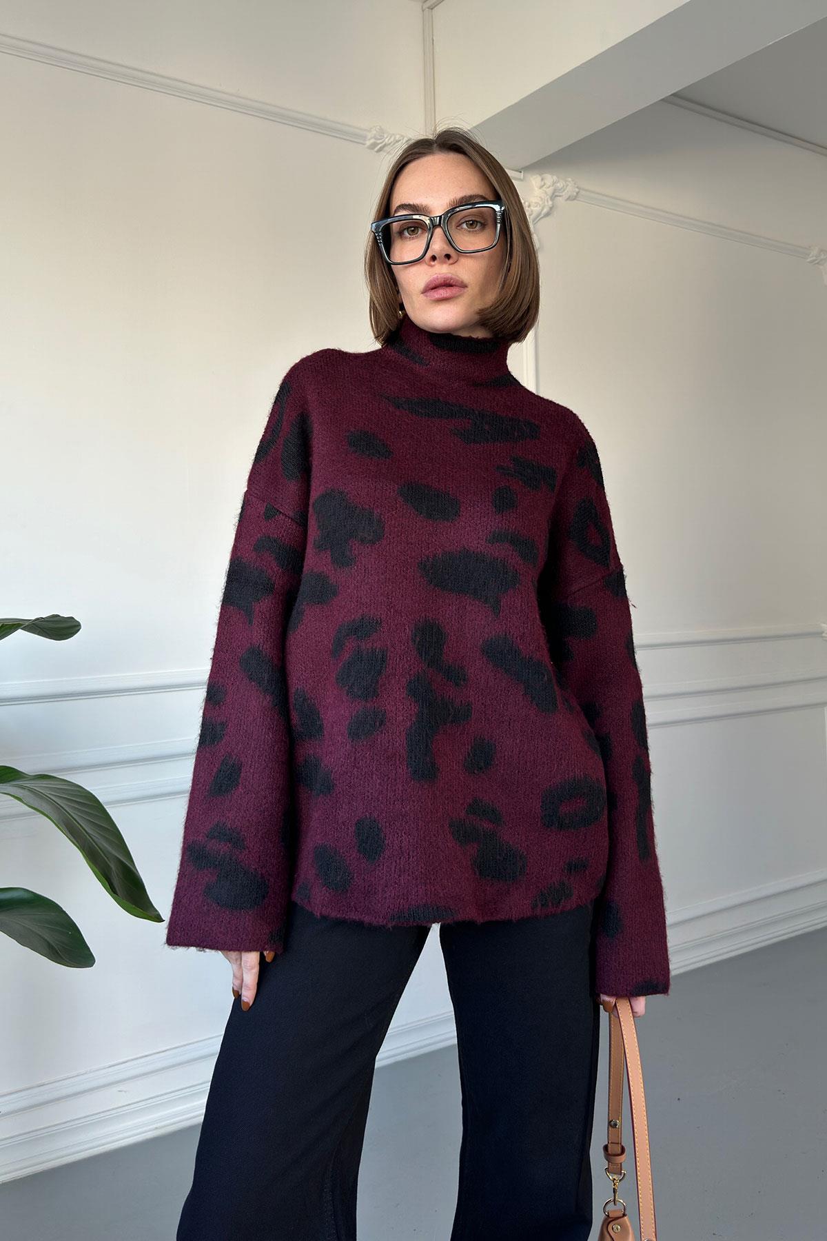 Yakalı Leopar Desen Tüylü Kazak- BORDO