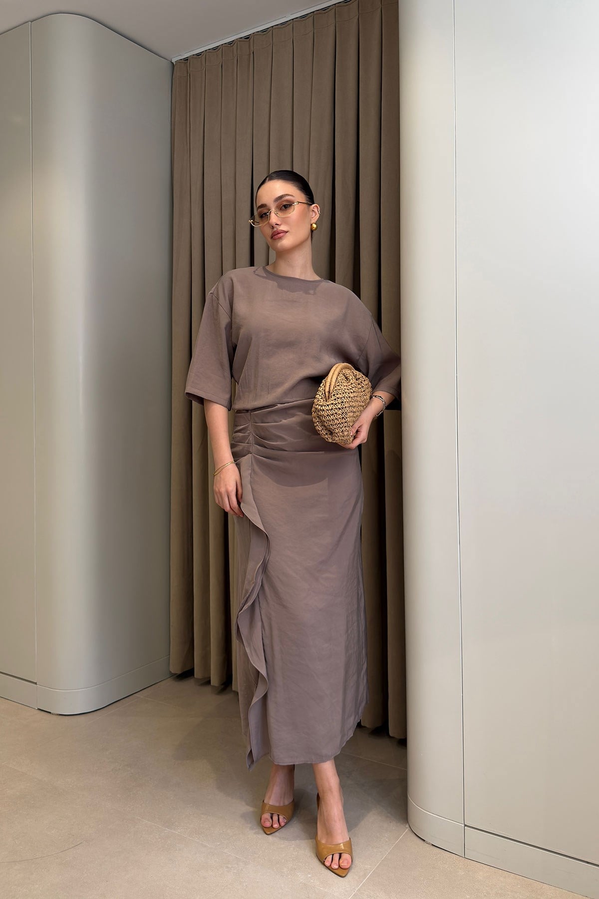 Yarasa Kol Drape Detaylı Maxi Boy Elbise- VİZON