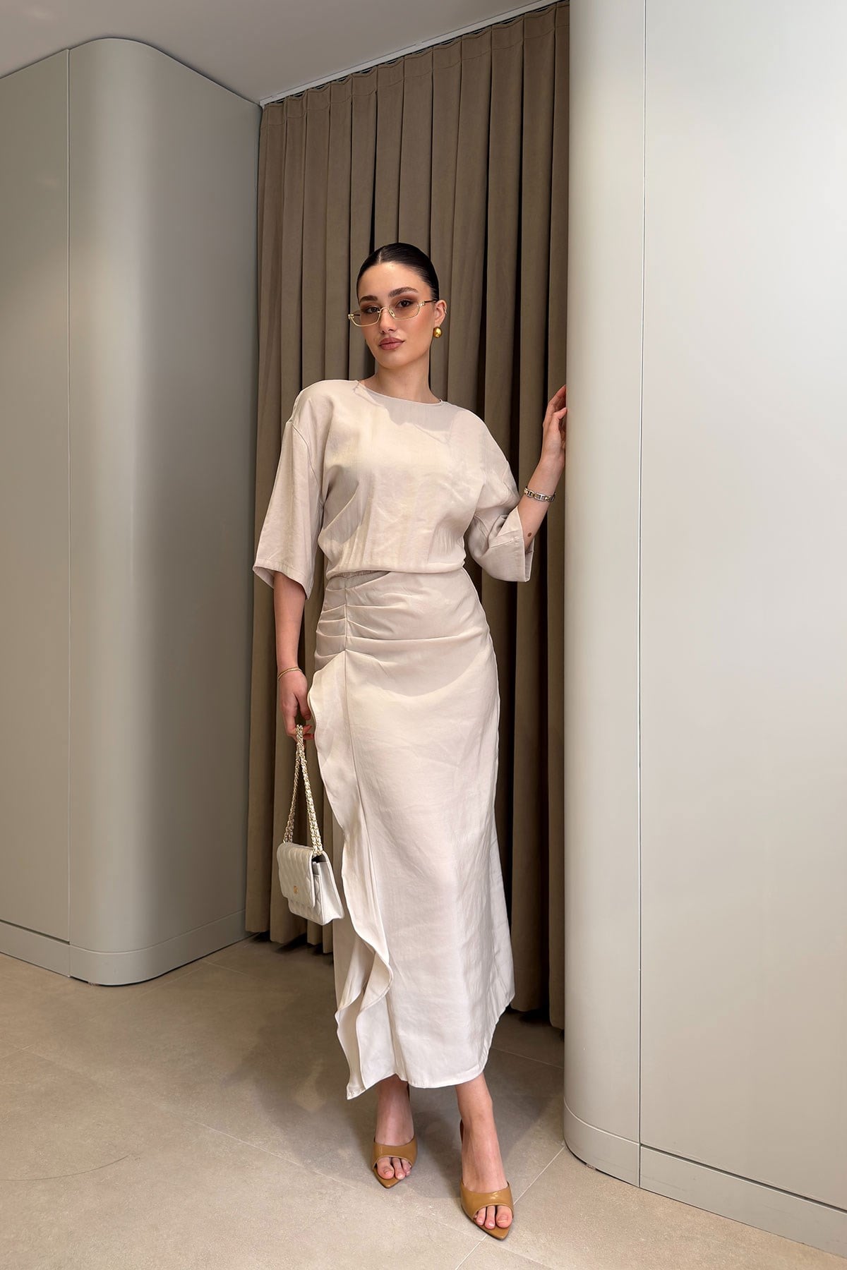 Yarasa Kol Drape Detaylı Maxi Boy Elbise- BEJ