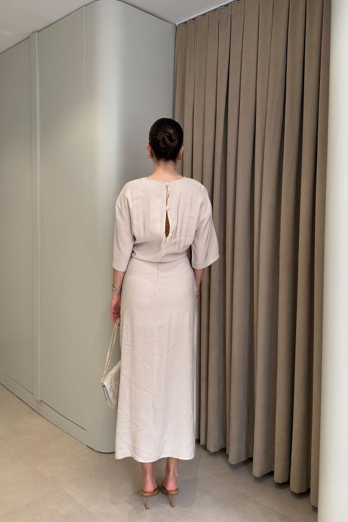 Yarasa Kol Drape Detaylı Maxi Boy Elbise- BEJ