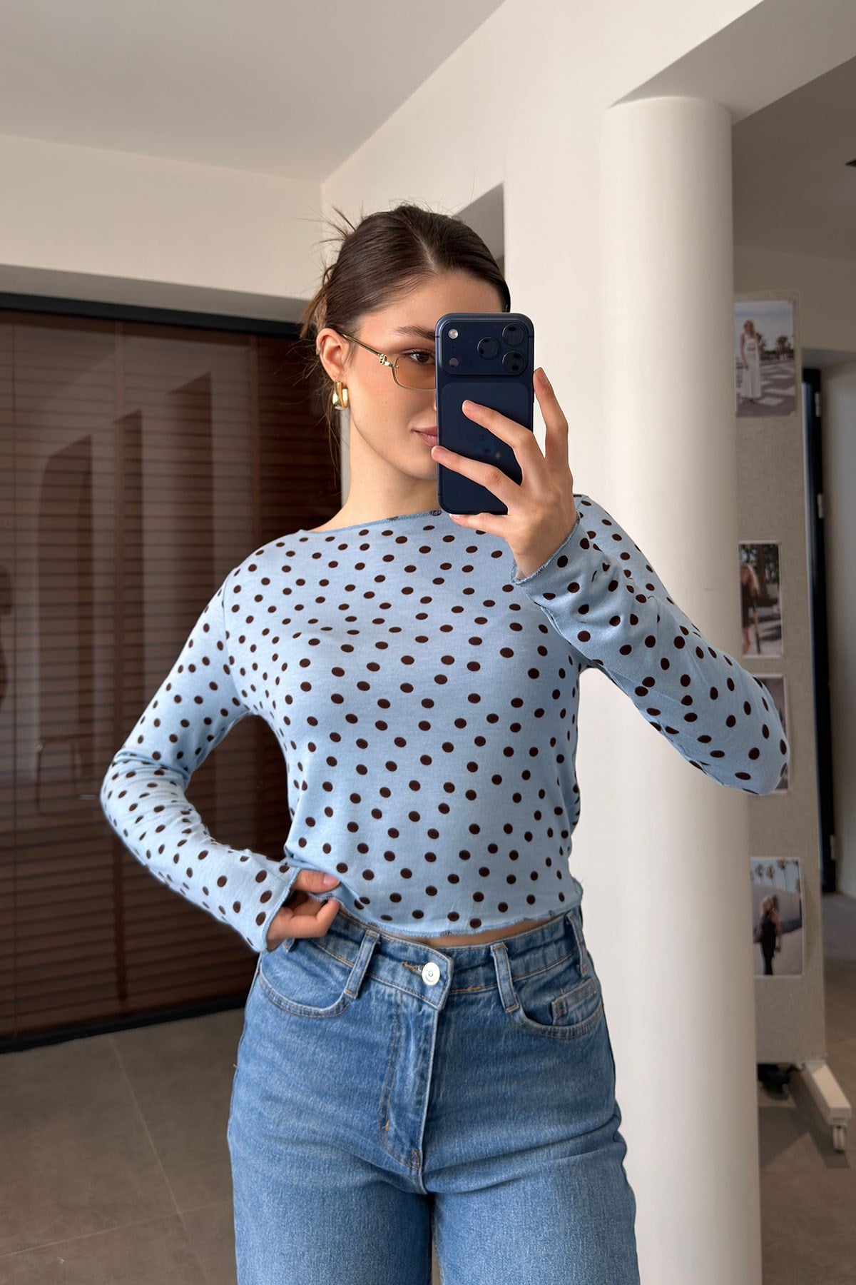 Yeni Sezon Dikiş Detaylı Puantiyeli Bluz- MAVİ