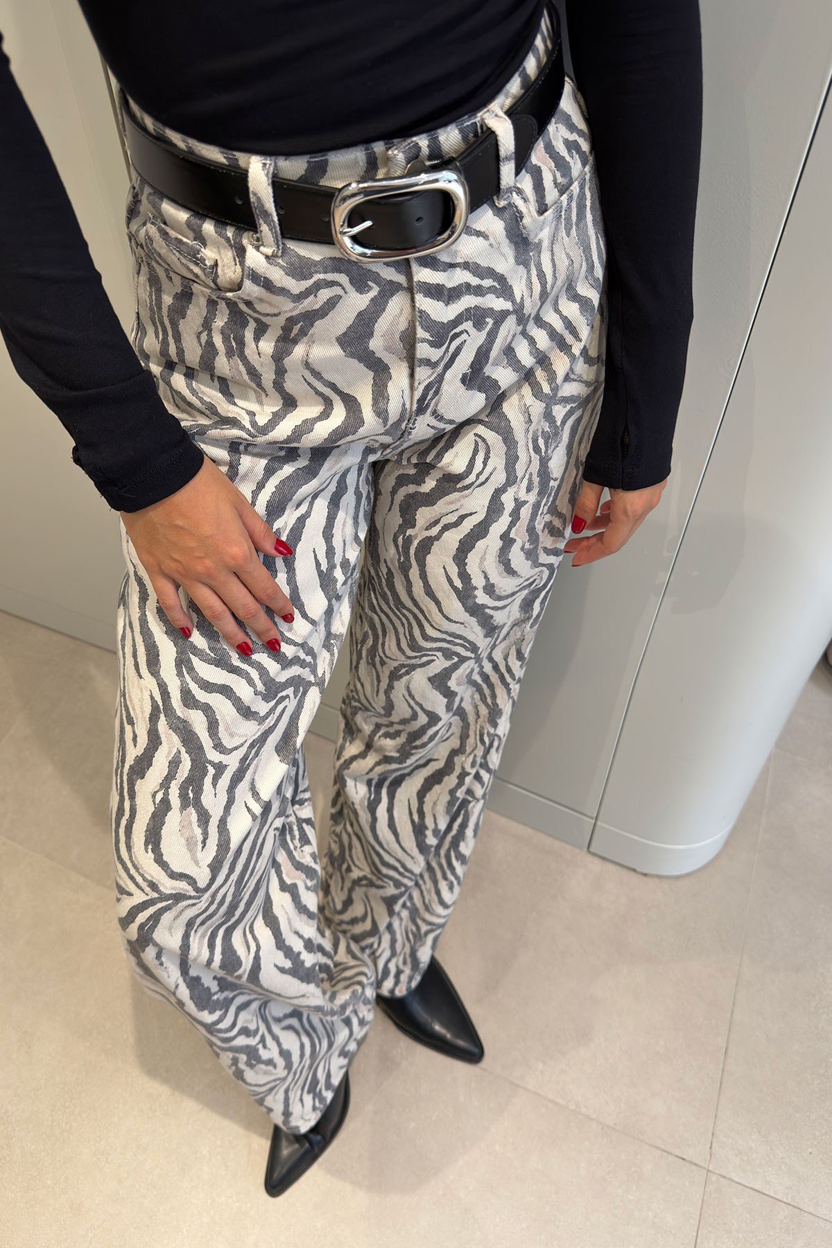 ZEBRA DESENLİ GENİŞ PACA JEAN- GRİ