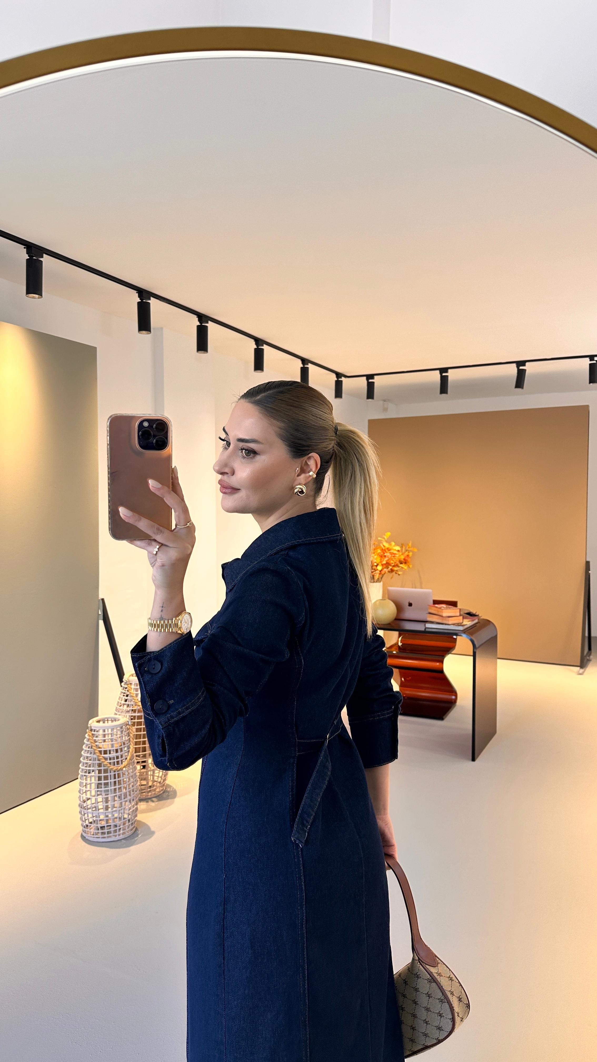 Bel Ayarlamalı Boydan Düğmeli Lacivert Denim Elbise