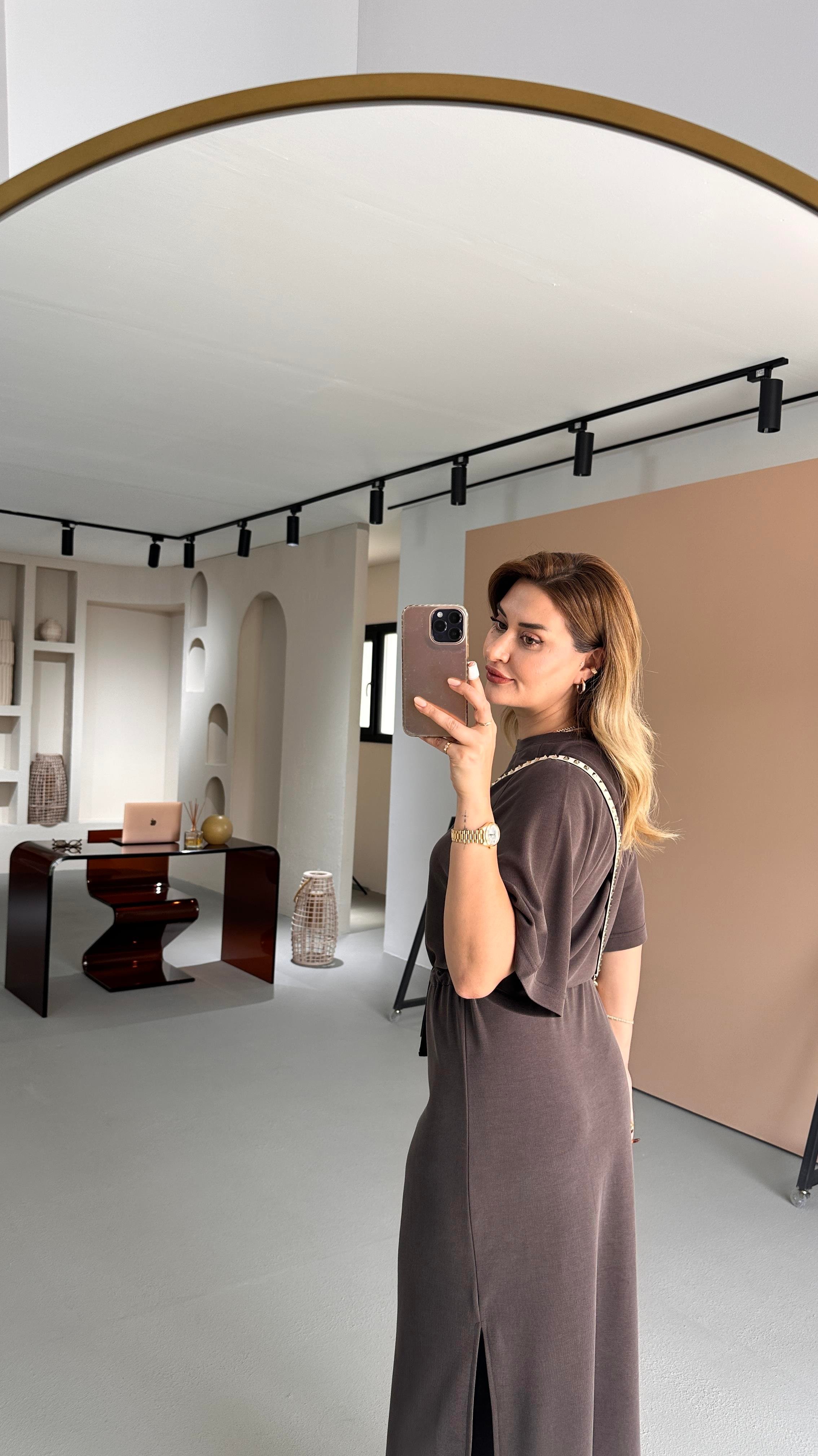 Bel Ayarlamalı Yırtmaç Detay Kahve Pike Modal Elbise