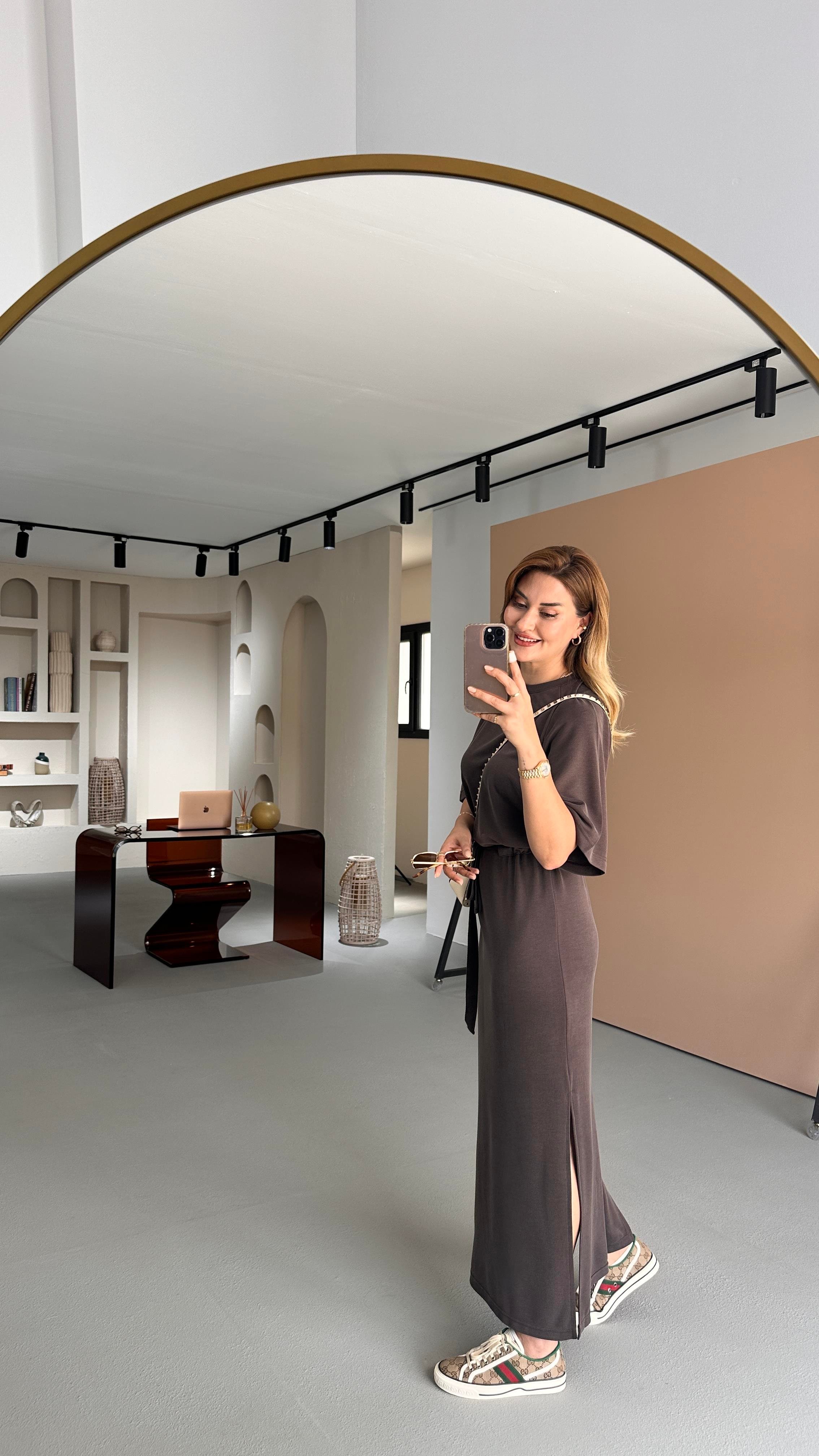 Bel Ayarlamalı Yırtmaç Detay Kahve Pike Modal Elbise