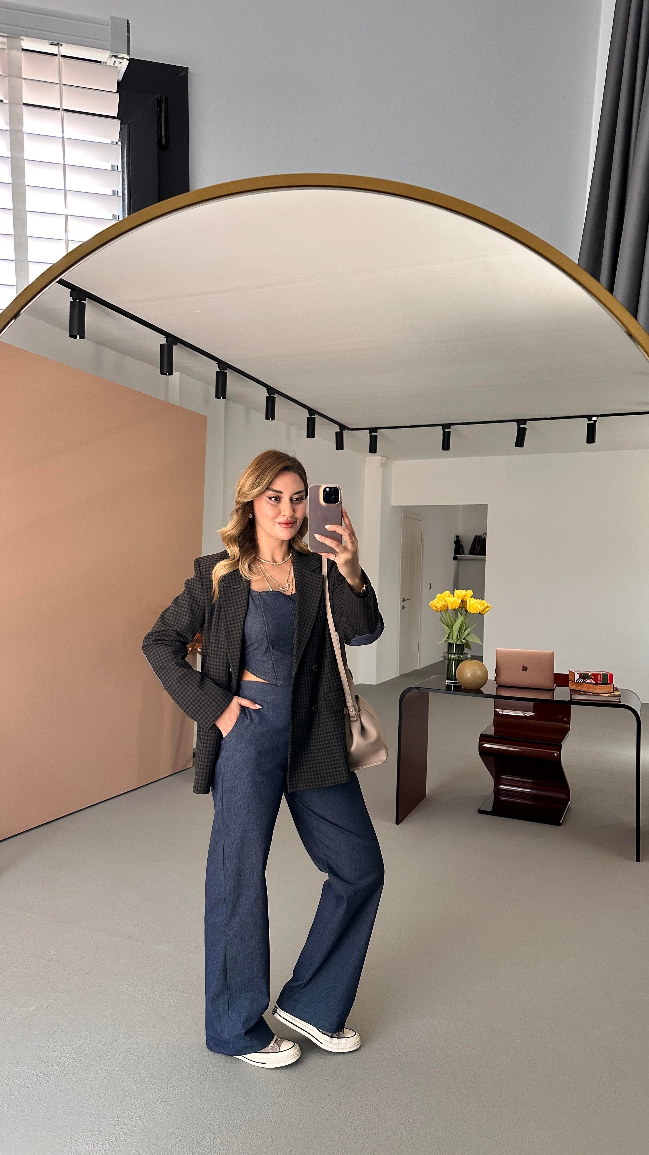 Bel Lastikli Çift Düğme Detay Likralı Denim Pantolon