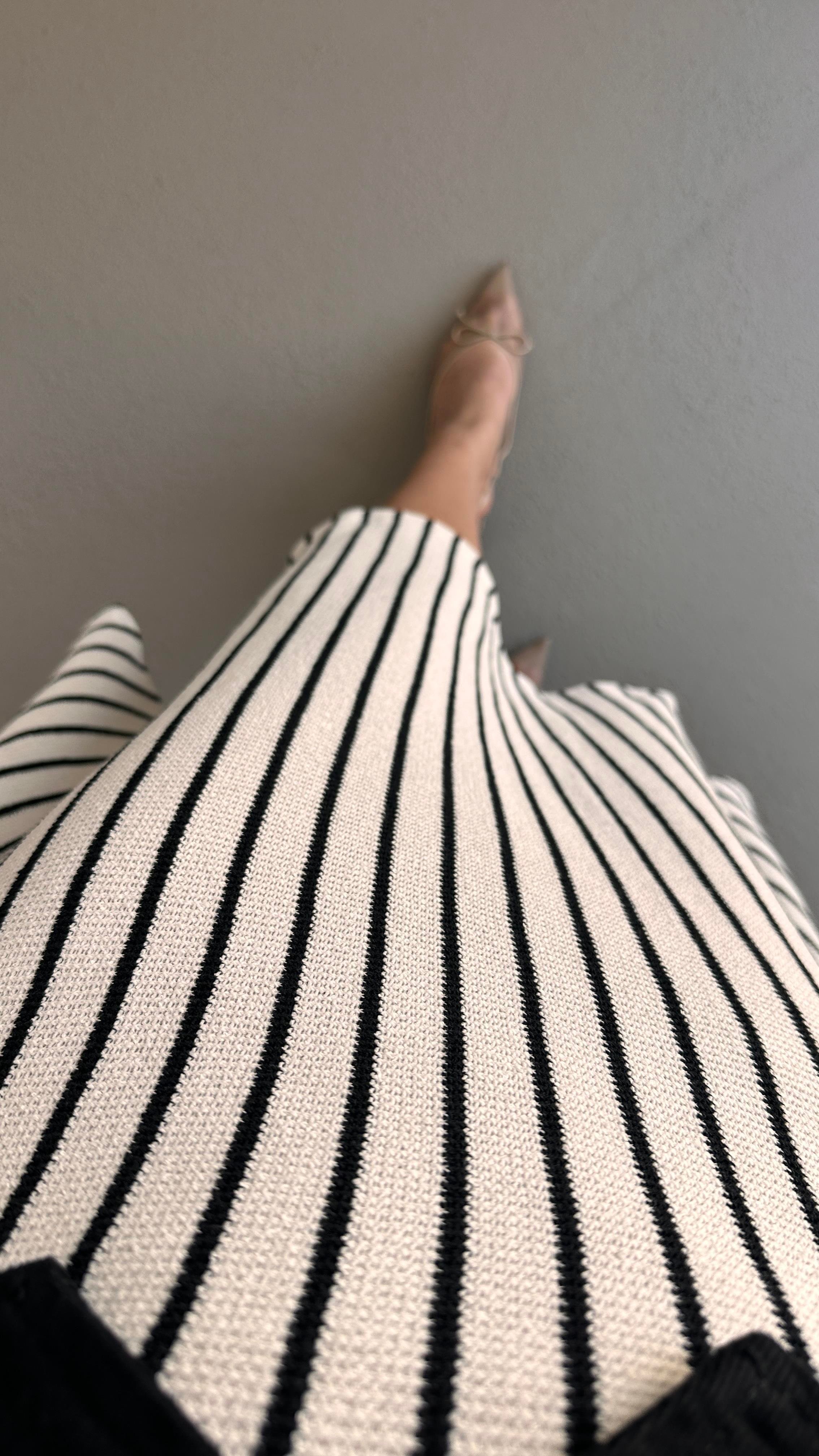 Bel Lastikli Çizgili Krem Örme Çan Etek