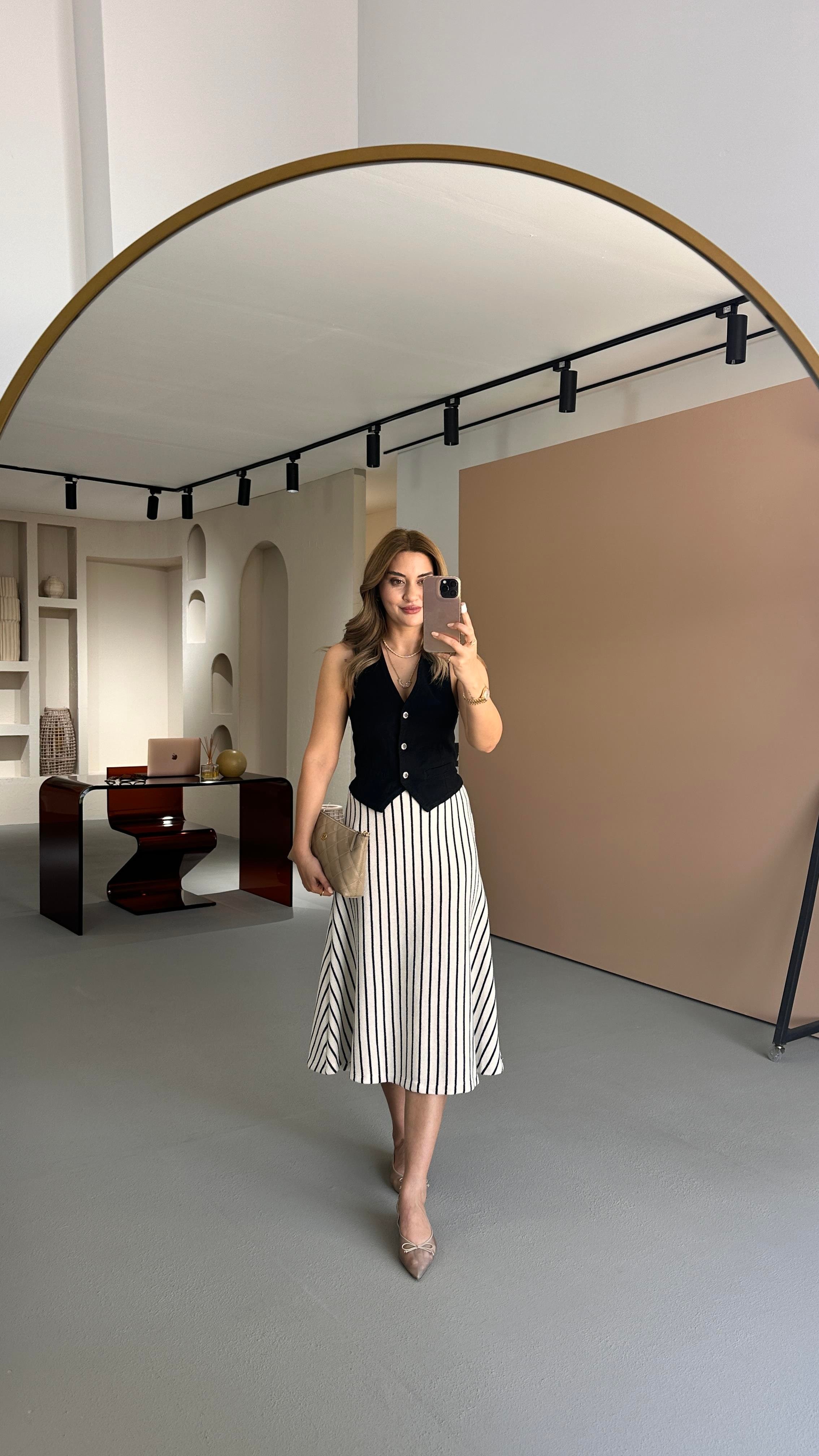 Bel Lastikli Çizgili Krem Örme Çan Etek