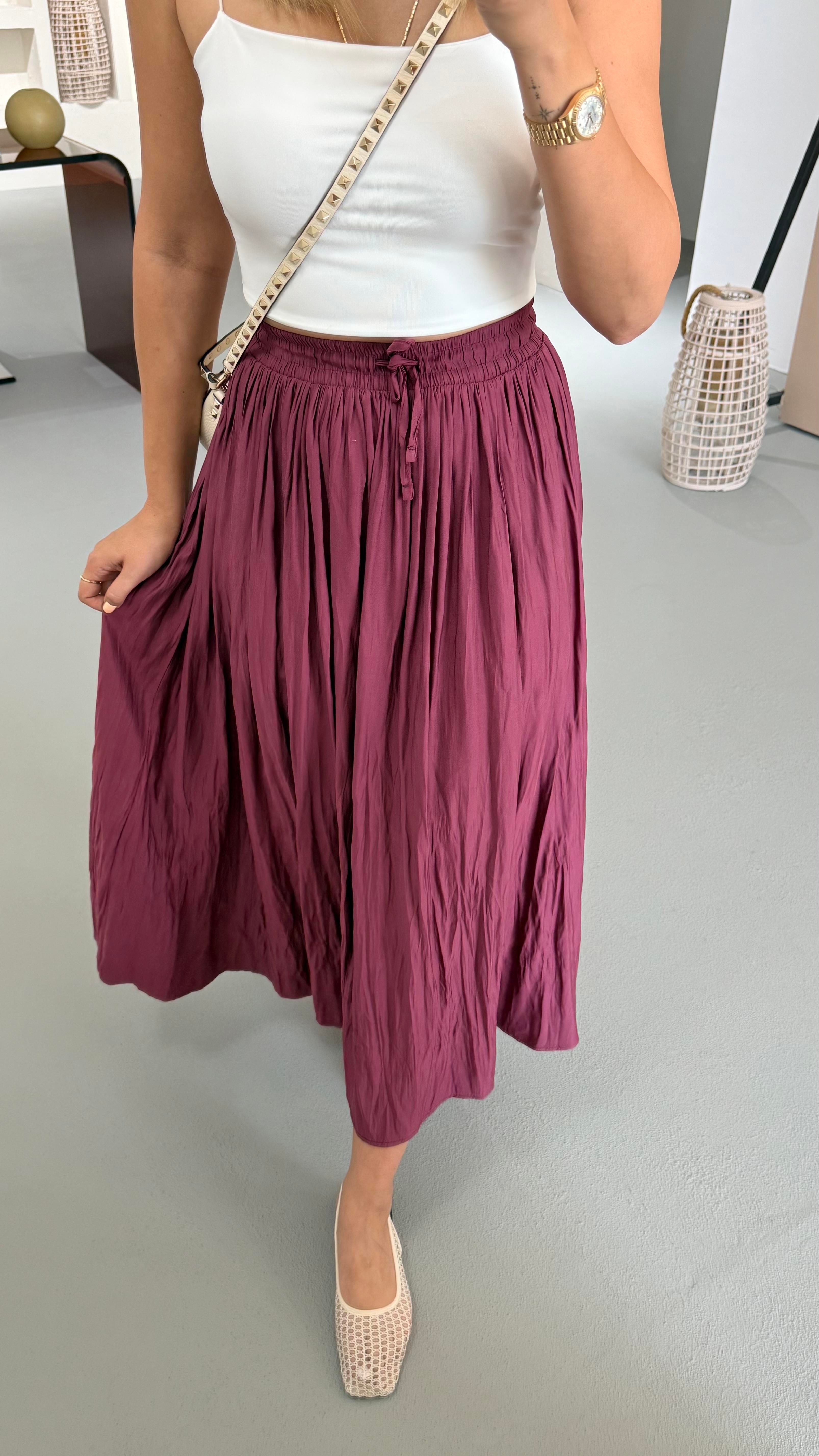 Bel Lastikli Kırışık Doku Saten Midi Mürdüm Etek