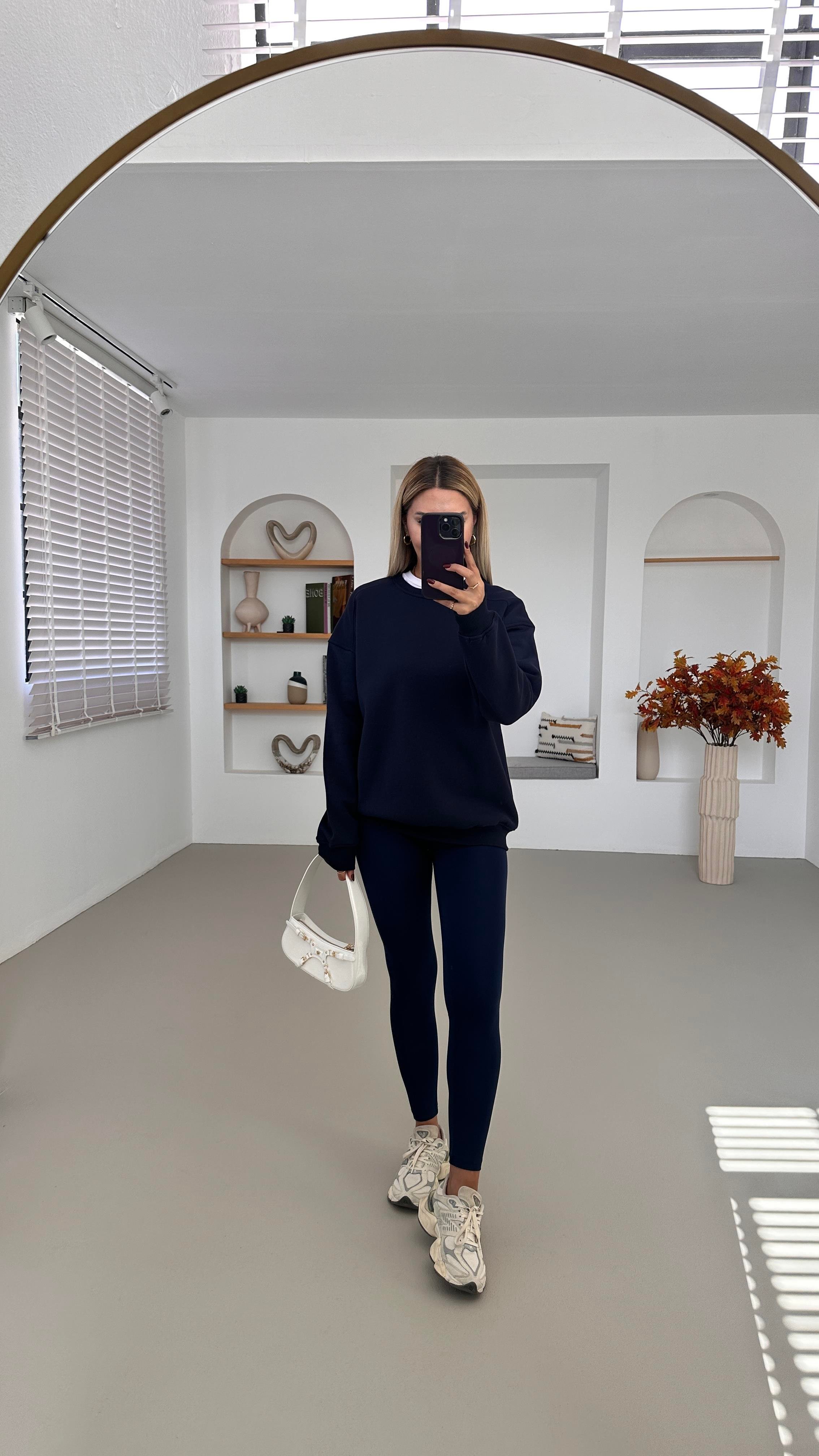 Bisiklet Yaka Şardonlu Lacivert Sweatshirt