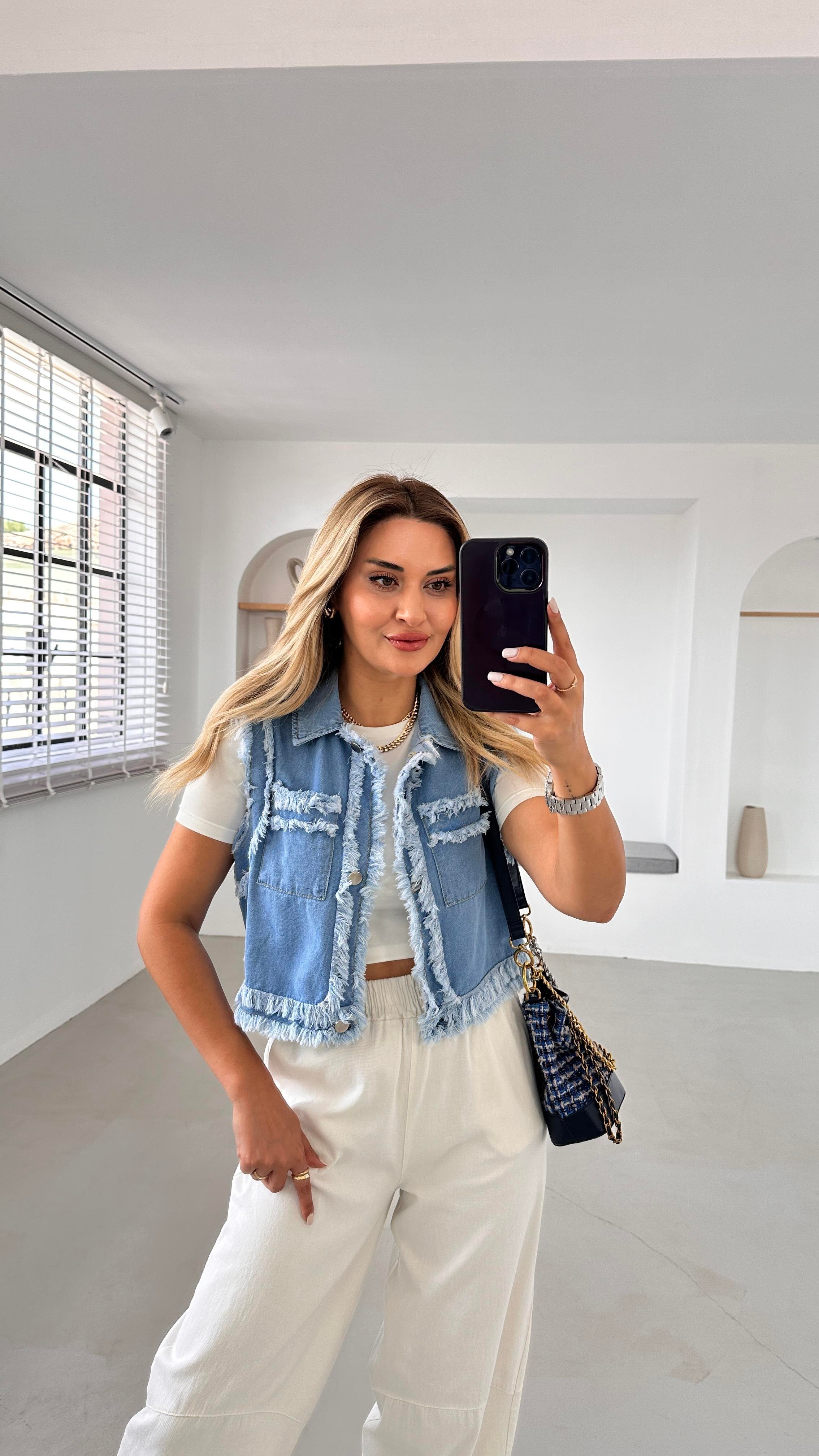 Çift Cep Detay Püsküllü Mavi Denim Yelek