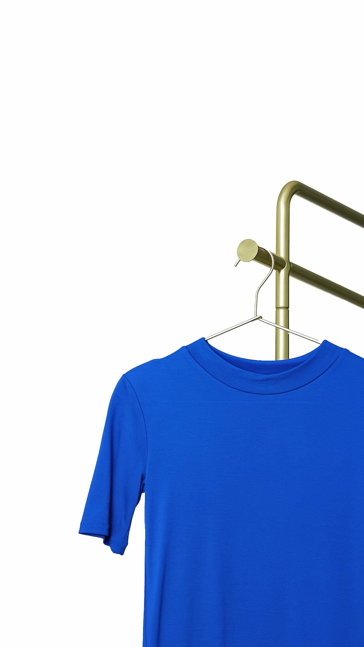 Dik Yaka Pamuklu Fit Basic Tshirt