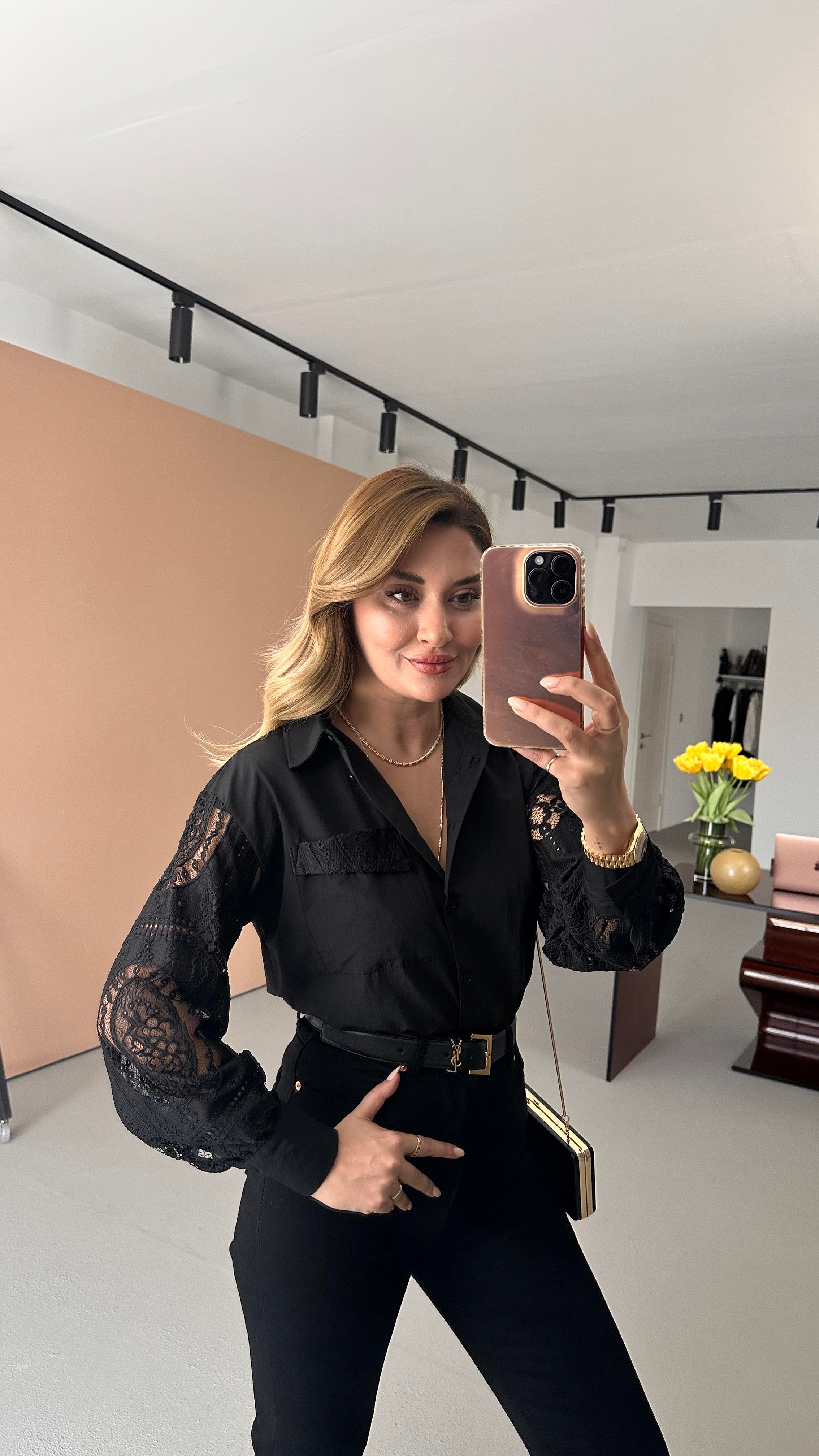 Dokulu Dantel Detay Siyah Gömlek