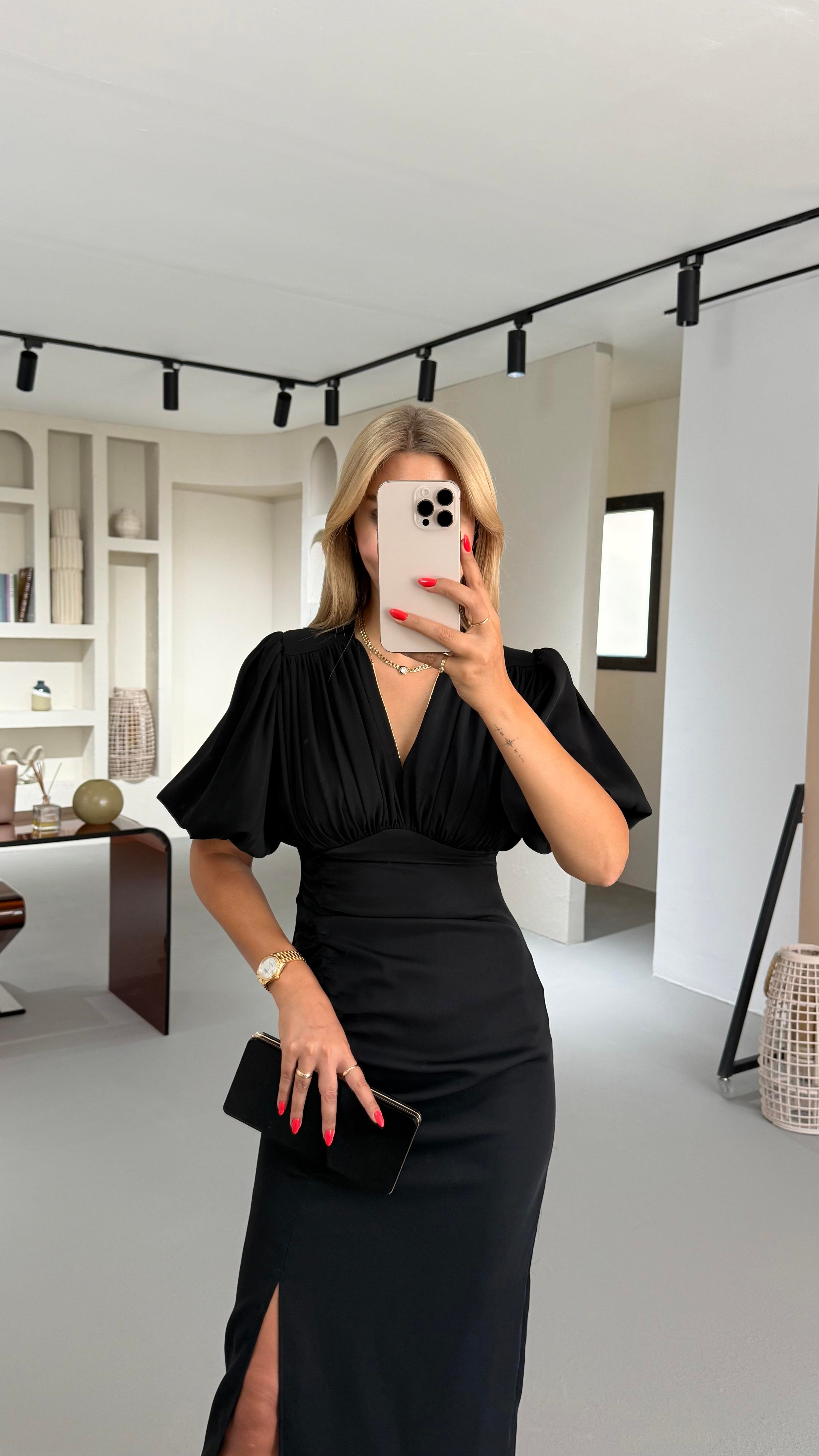 Drape Detay Yırtmaçlı Siyah Saten Elbise
