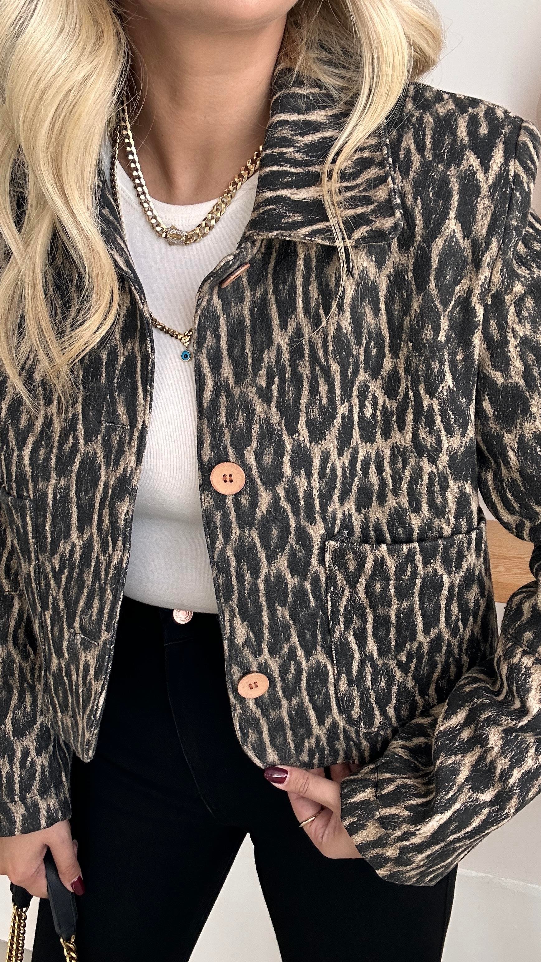 Düğmeli Leopar Kaşe Ceket