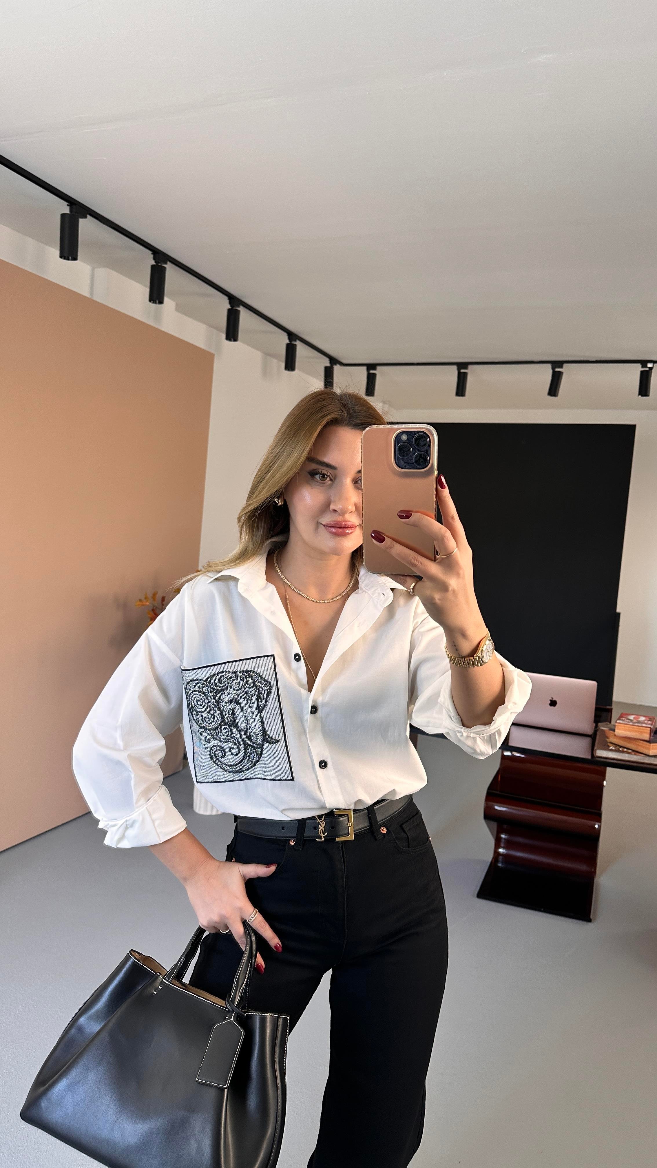 Fil Nakışlı Oversize Beyaz Poplin Gömlek