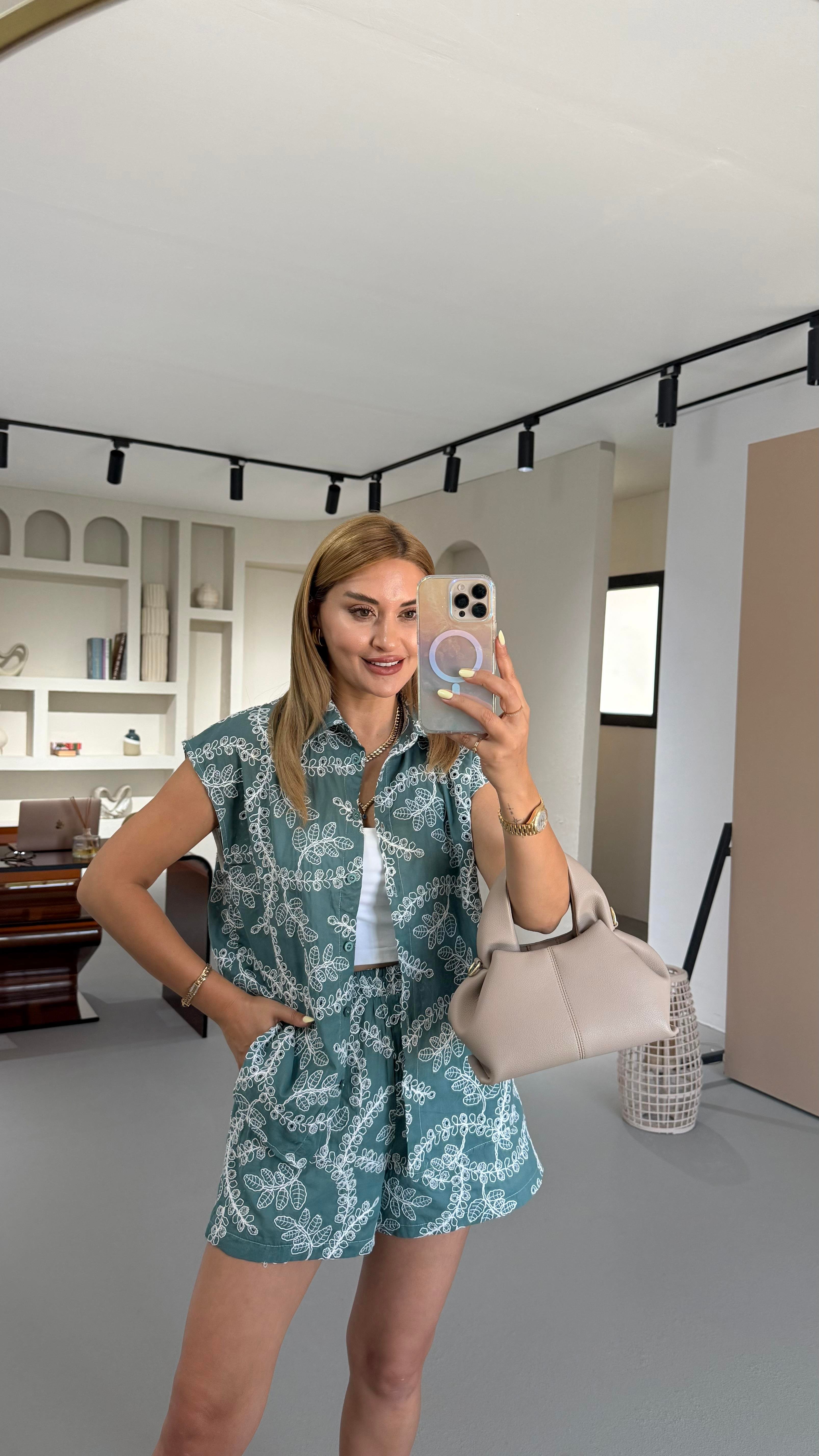 Fisto Detay Şort Yelek Petrol Takım