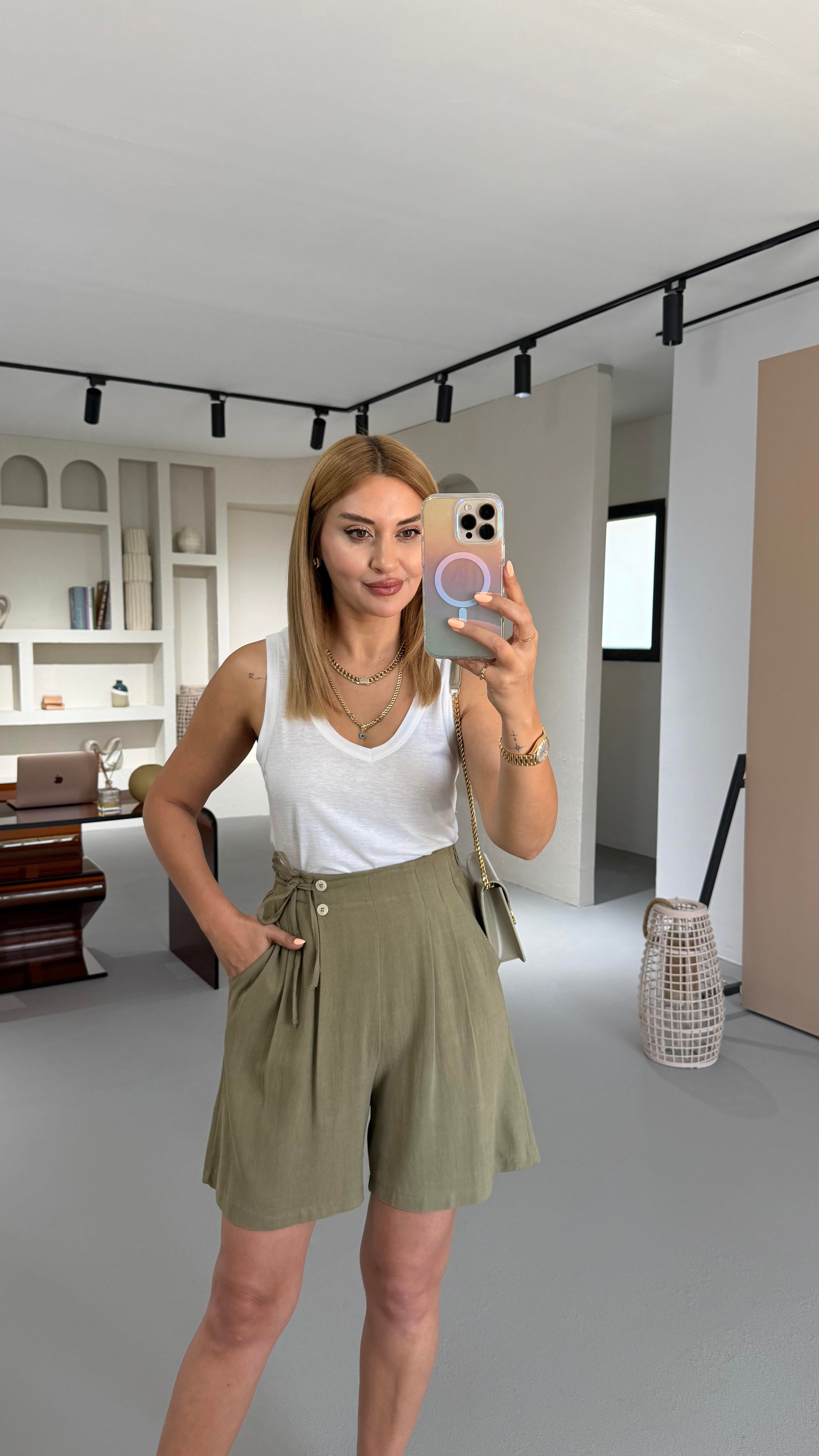 Haki Bel Lastikli Düğme Detay Keten Şort