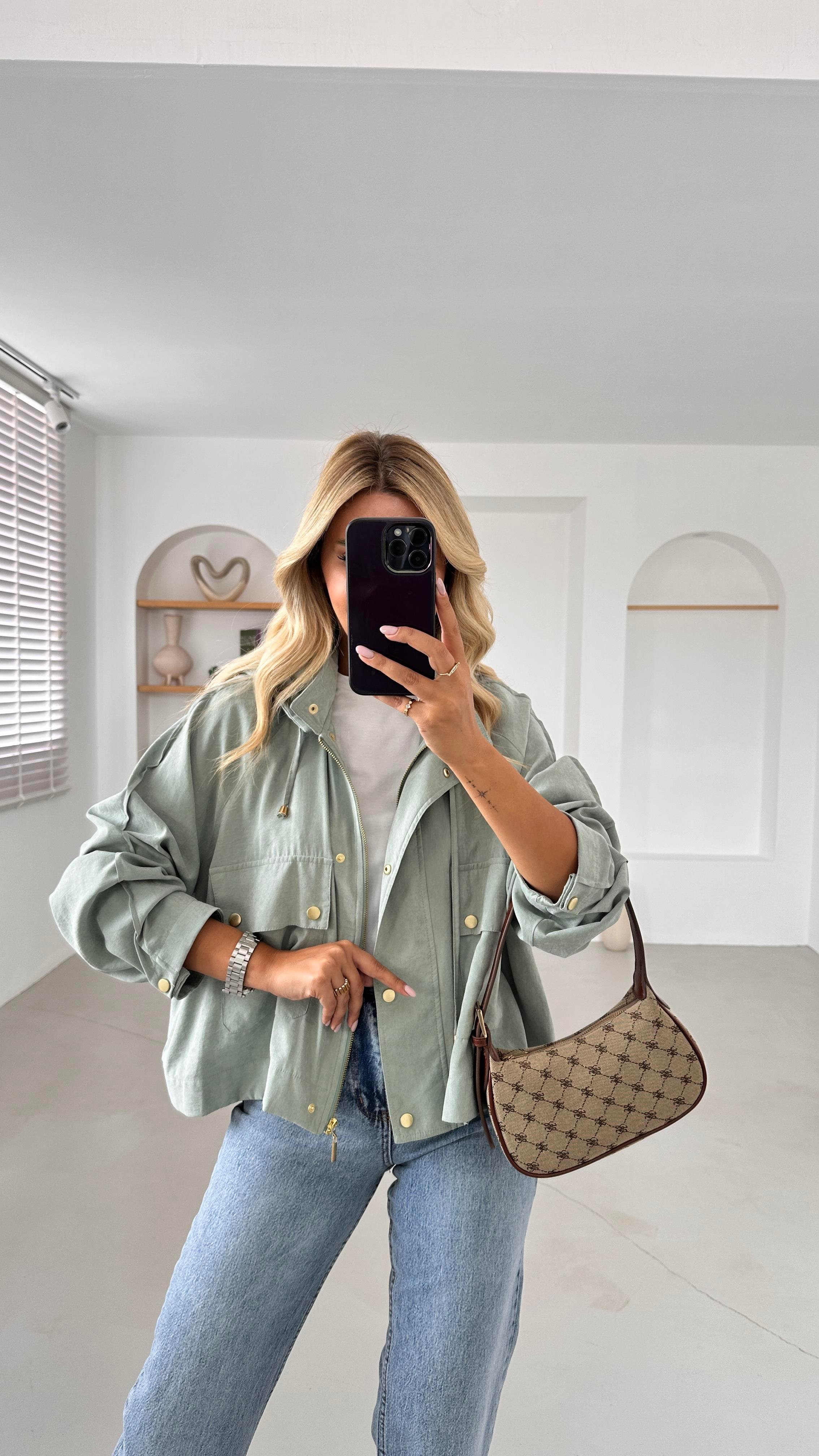 Kapüşonlu Oversize Mint Trenç