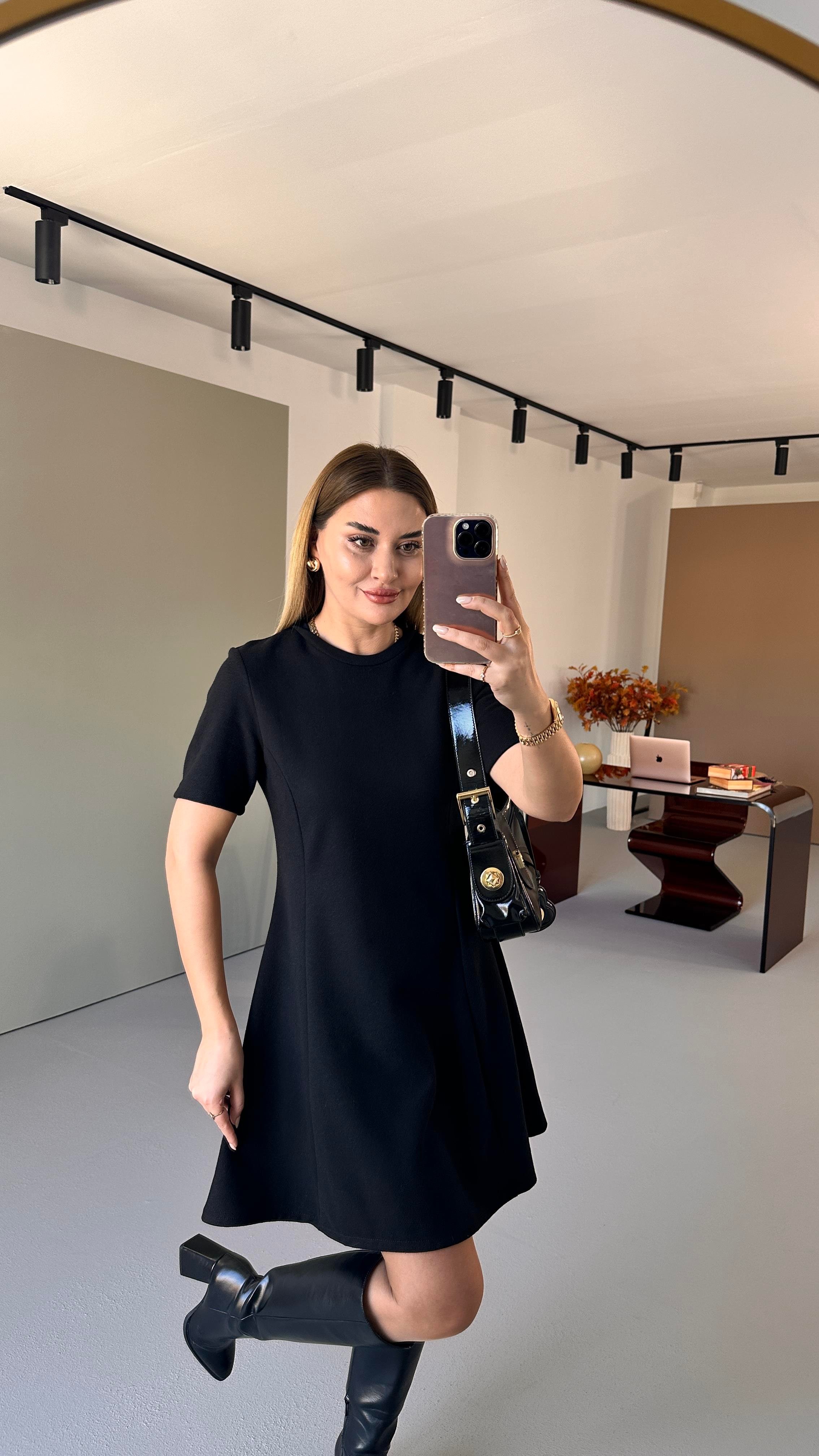 Kısa Kol Fitilli Yumoş Siyah Çan Elbise