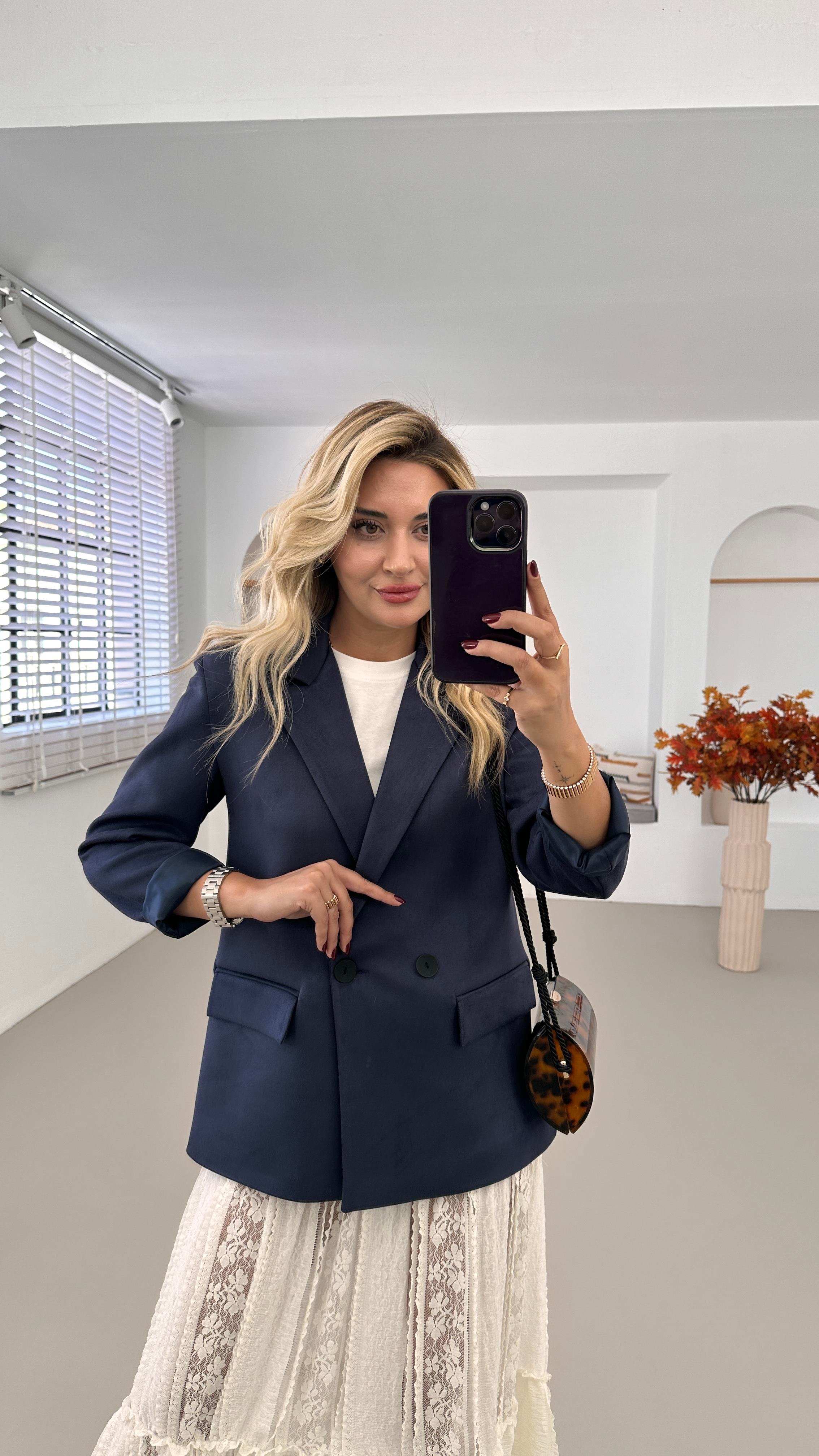 Kruvaze Yaka Çift Düğme Detay Astarlı Lacivert Süet Ceket