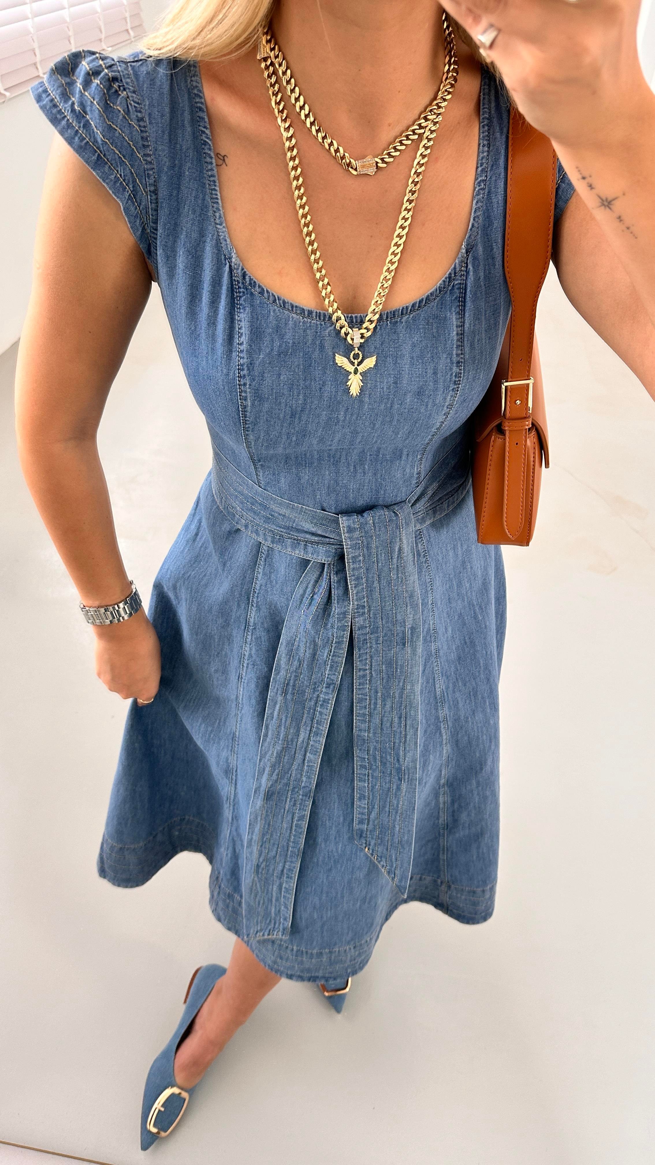 Omuz Detay Kuşaklı Çan Denim Elbise
