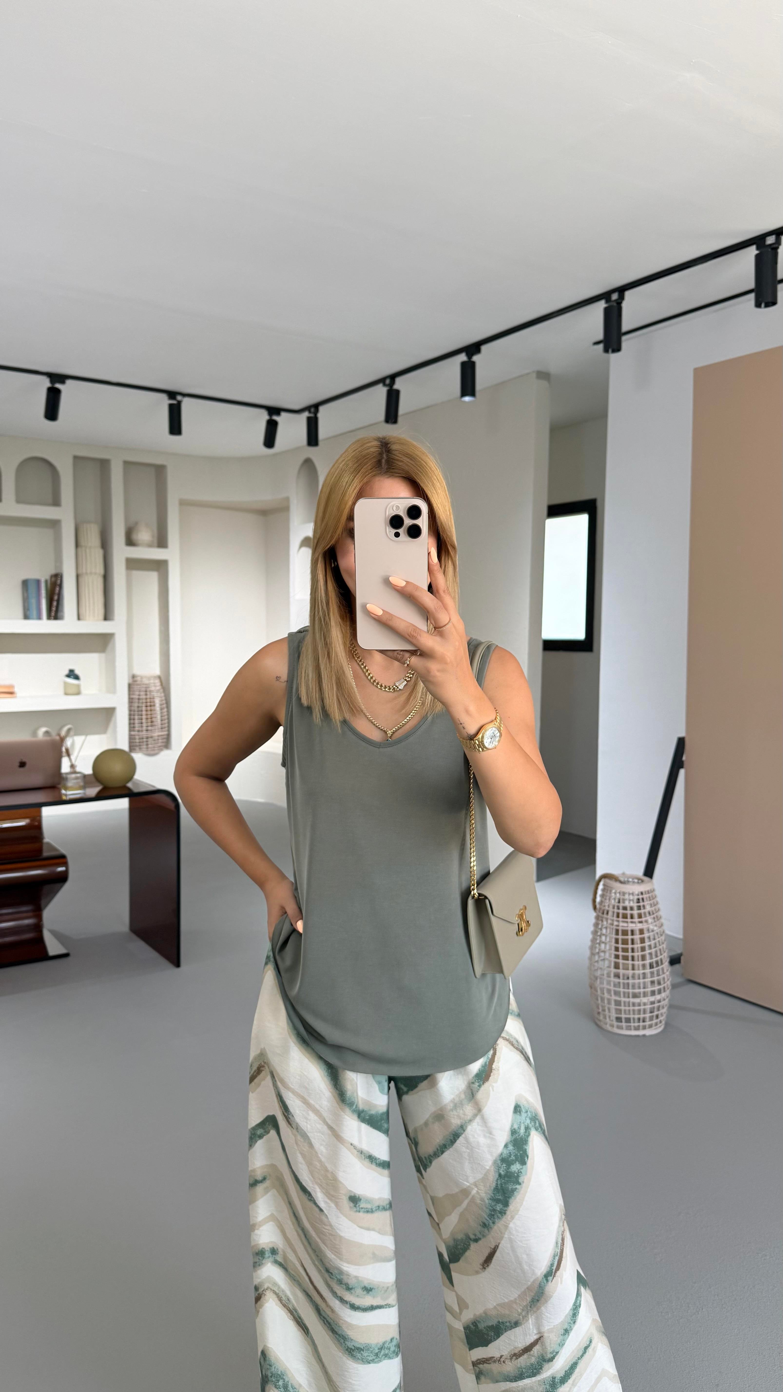 Ön Arka V Yaka Haki Modal Bluz