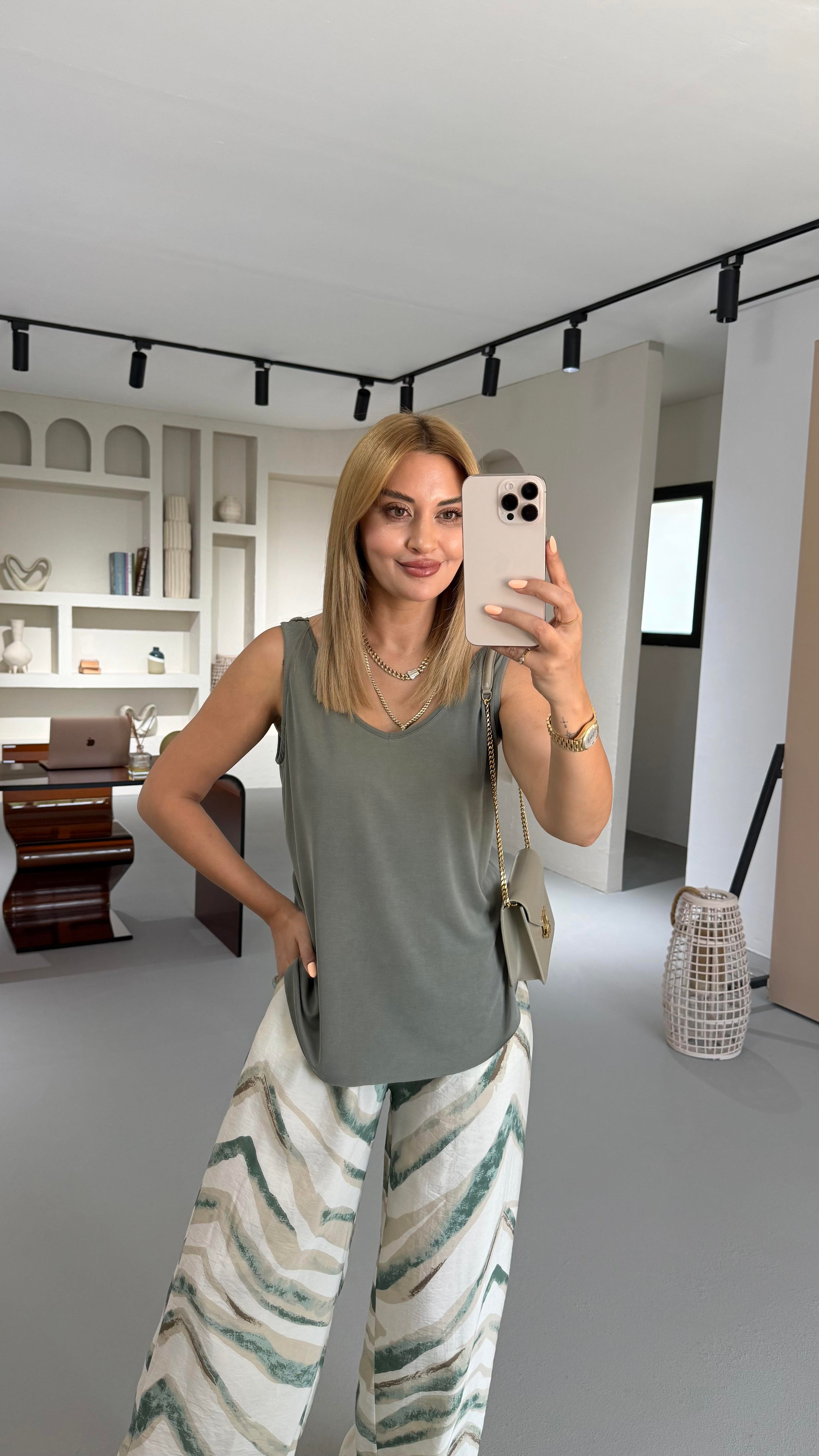 Ön Arka V Yaka Haki Modal Bluz