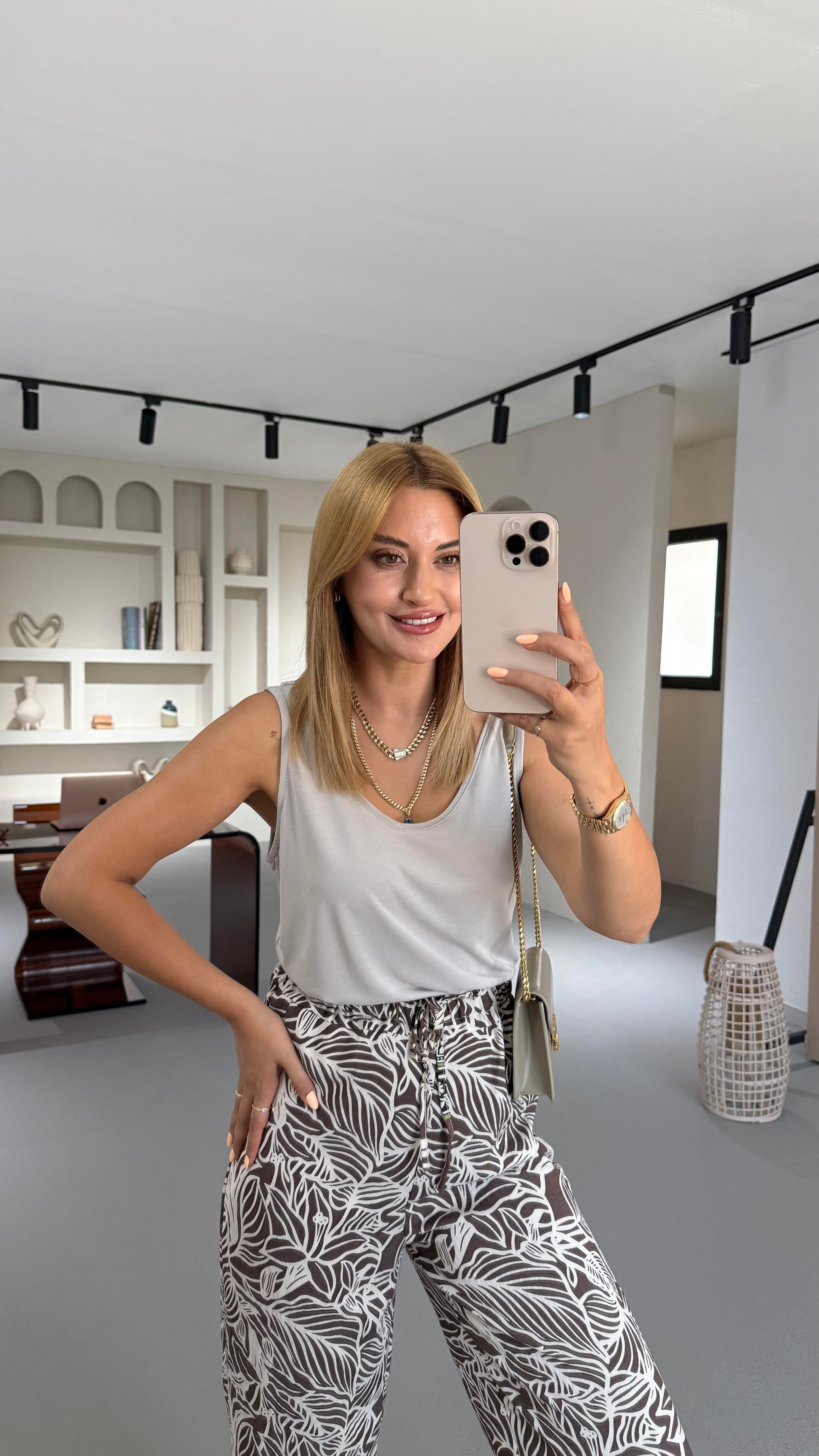 Ön Arka V Yaka Taş Modal Bluz