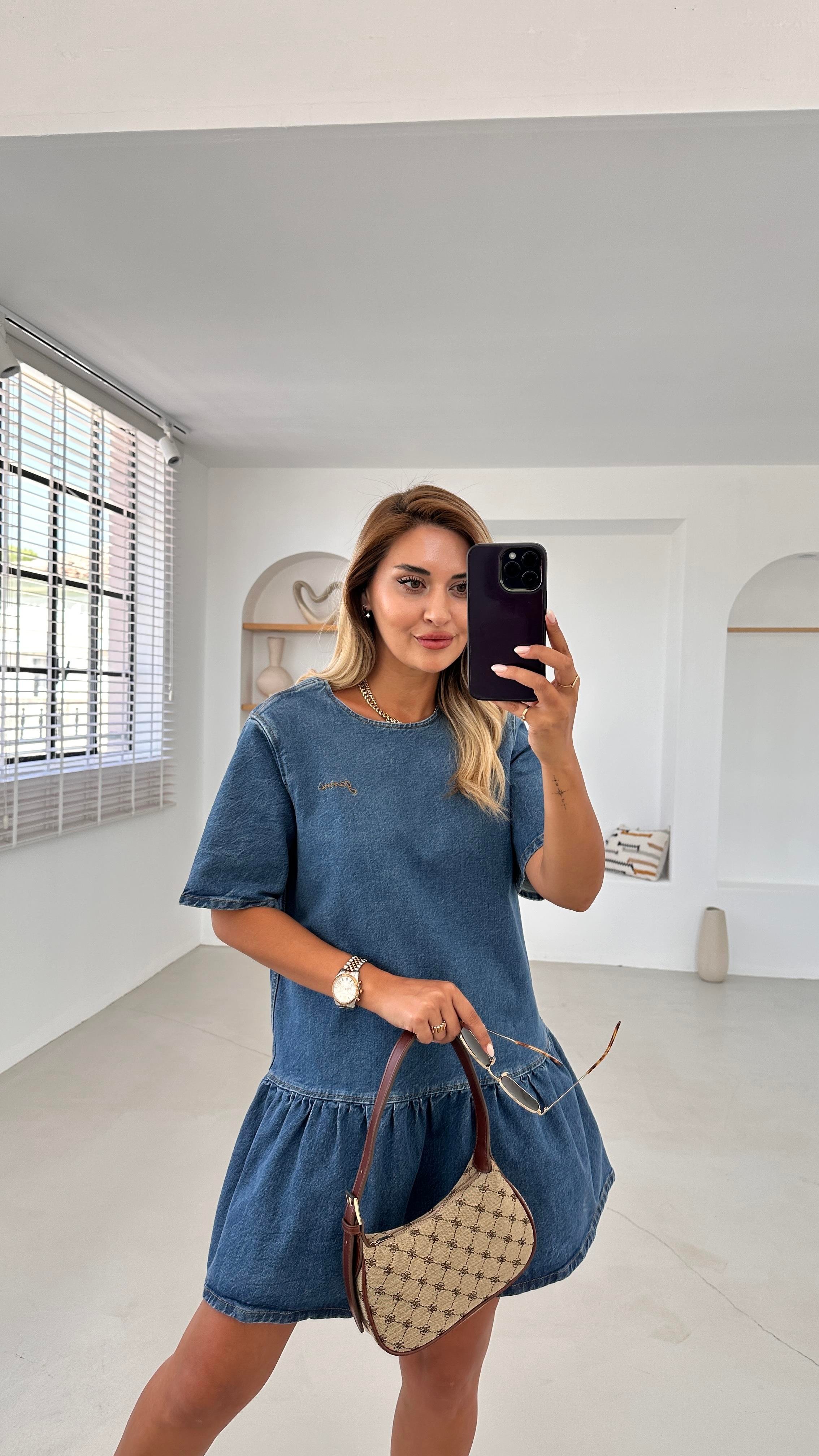 Orjinal Marka Sırt Dekolte Detay Mavi Denim Elbise