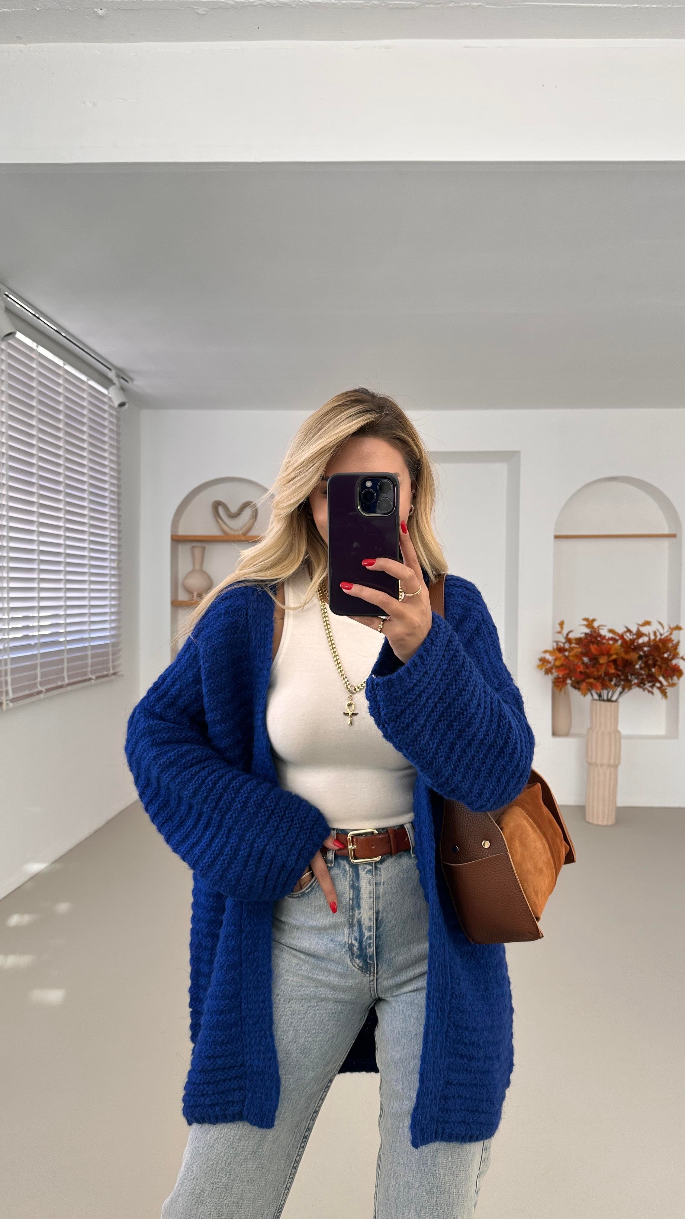 Oversize Yumoş Saks Hırka