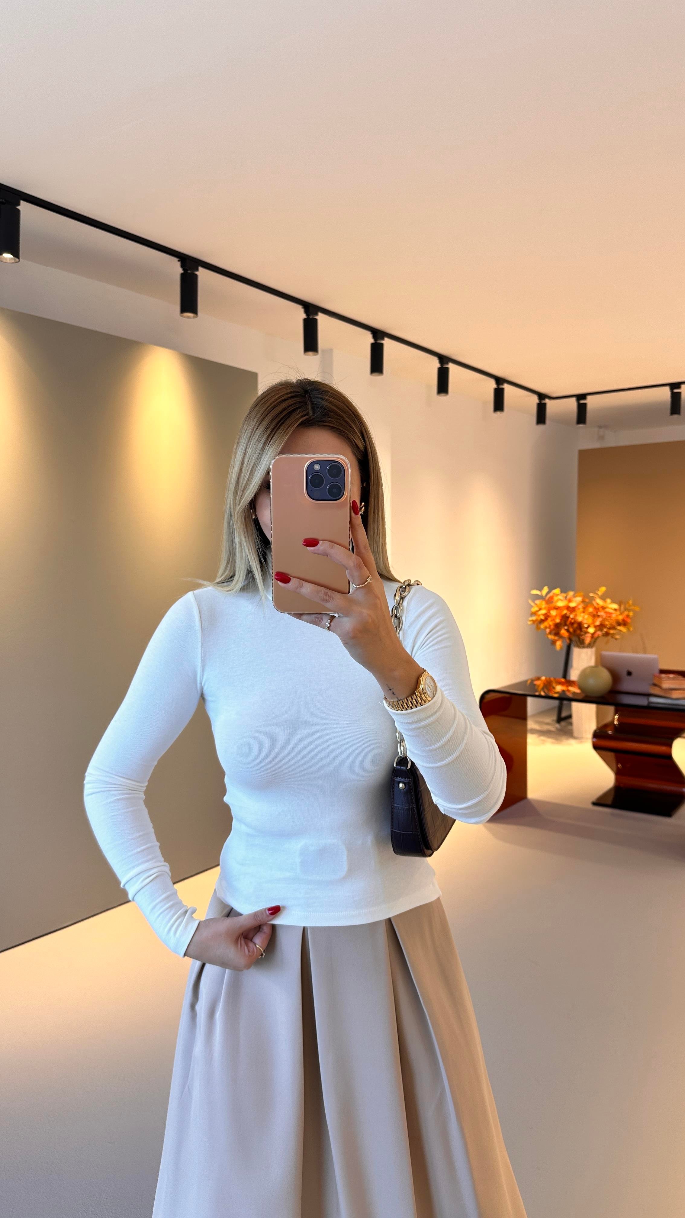 Premium Seri Balıkçı Yaka Pamuklu Basic Ekru Bluz