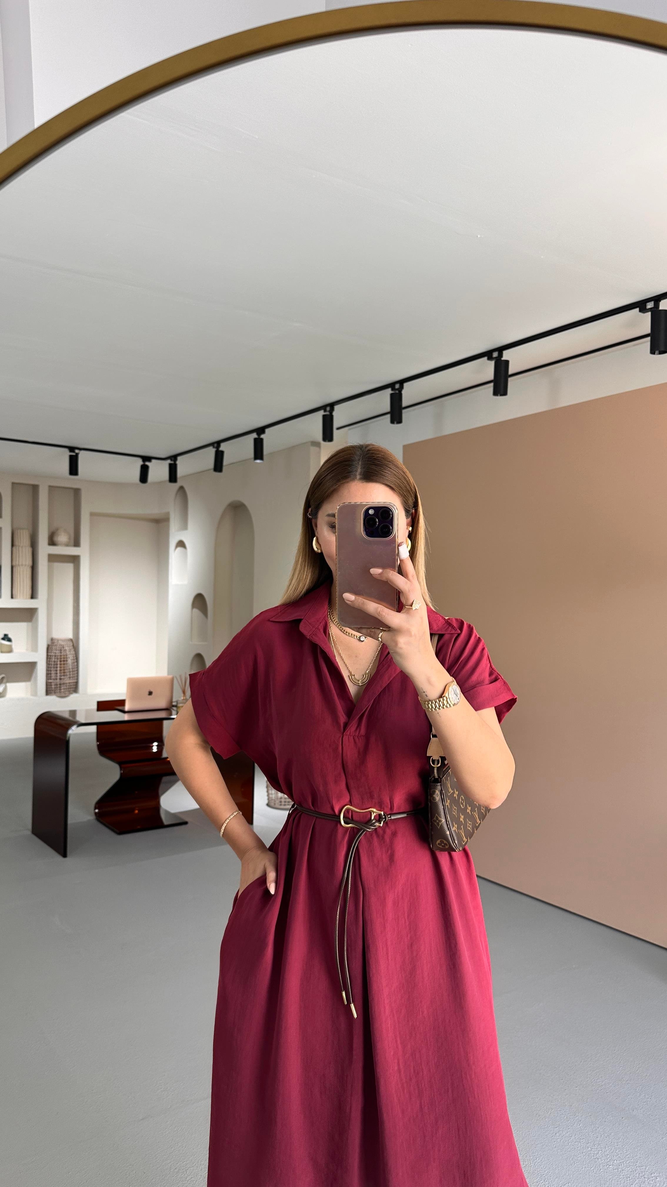 Premium Seri Kemerli Yırtmaç Detay Tensel Modal Bordo Elbise
