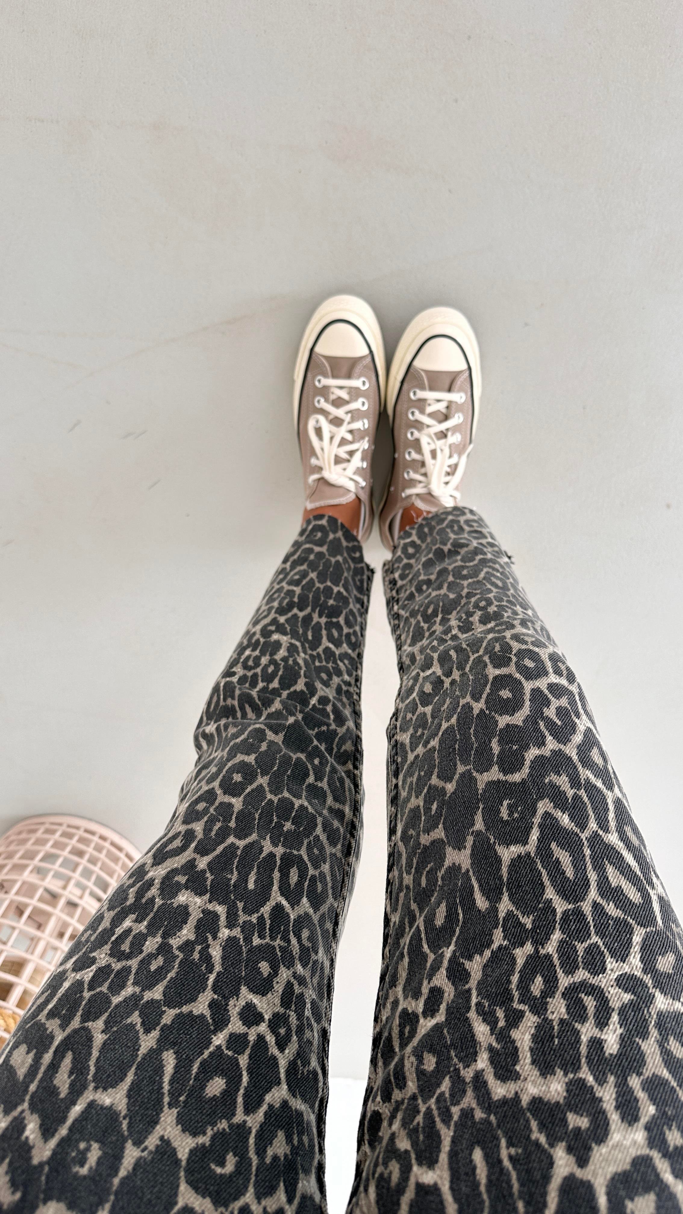 Premium Seri Kesik Paça Likralı Leopar Boyfit Jean