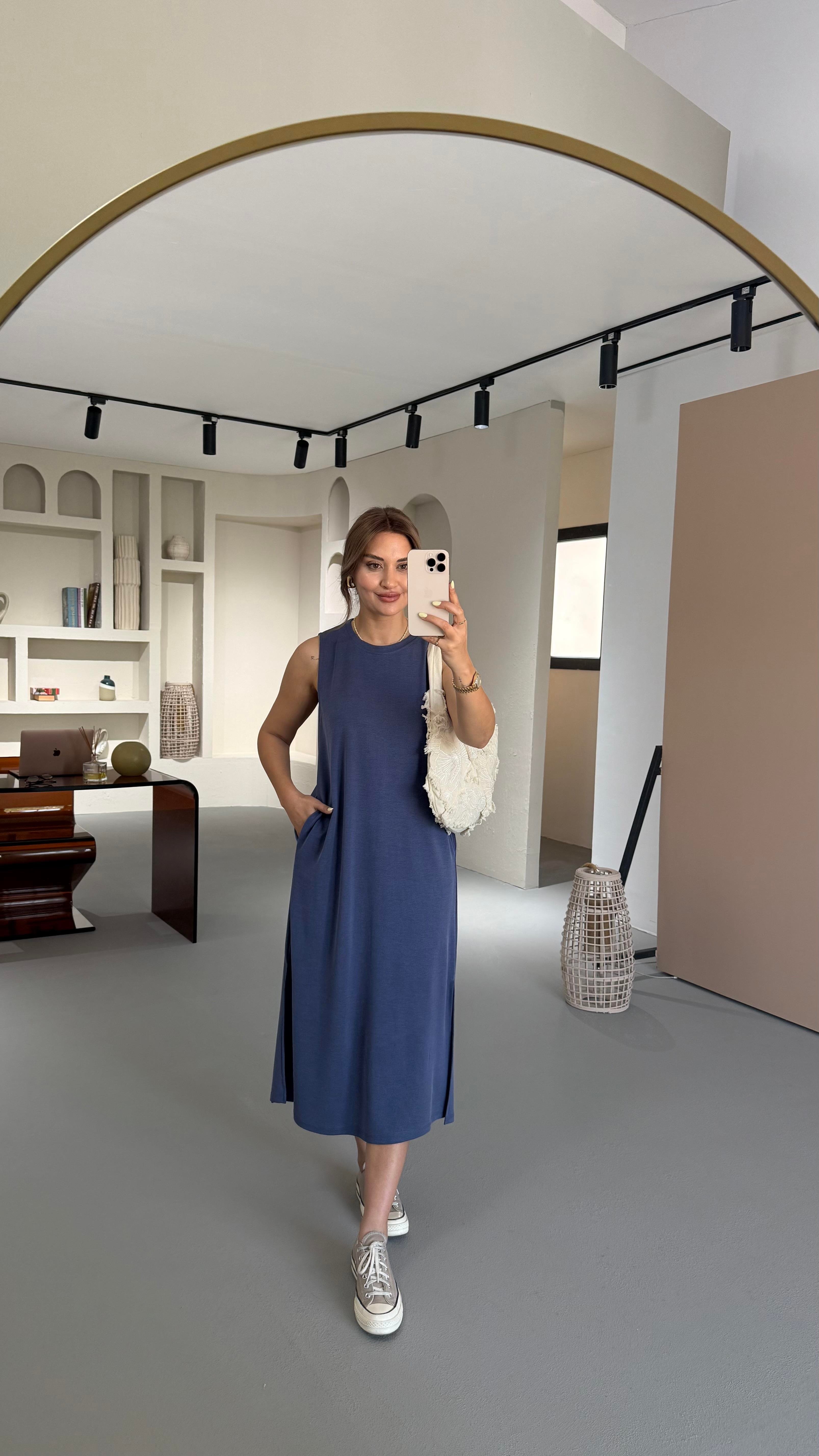 Premium Seri Kolsuz Yırtmaç Detay İndigo Pike Modal Elbise