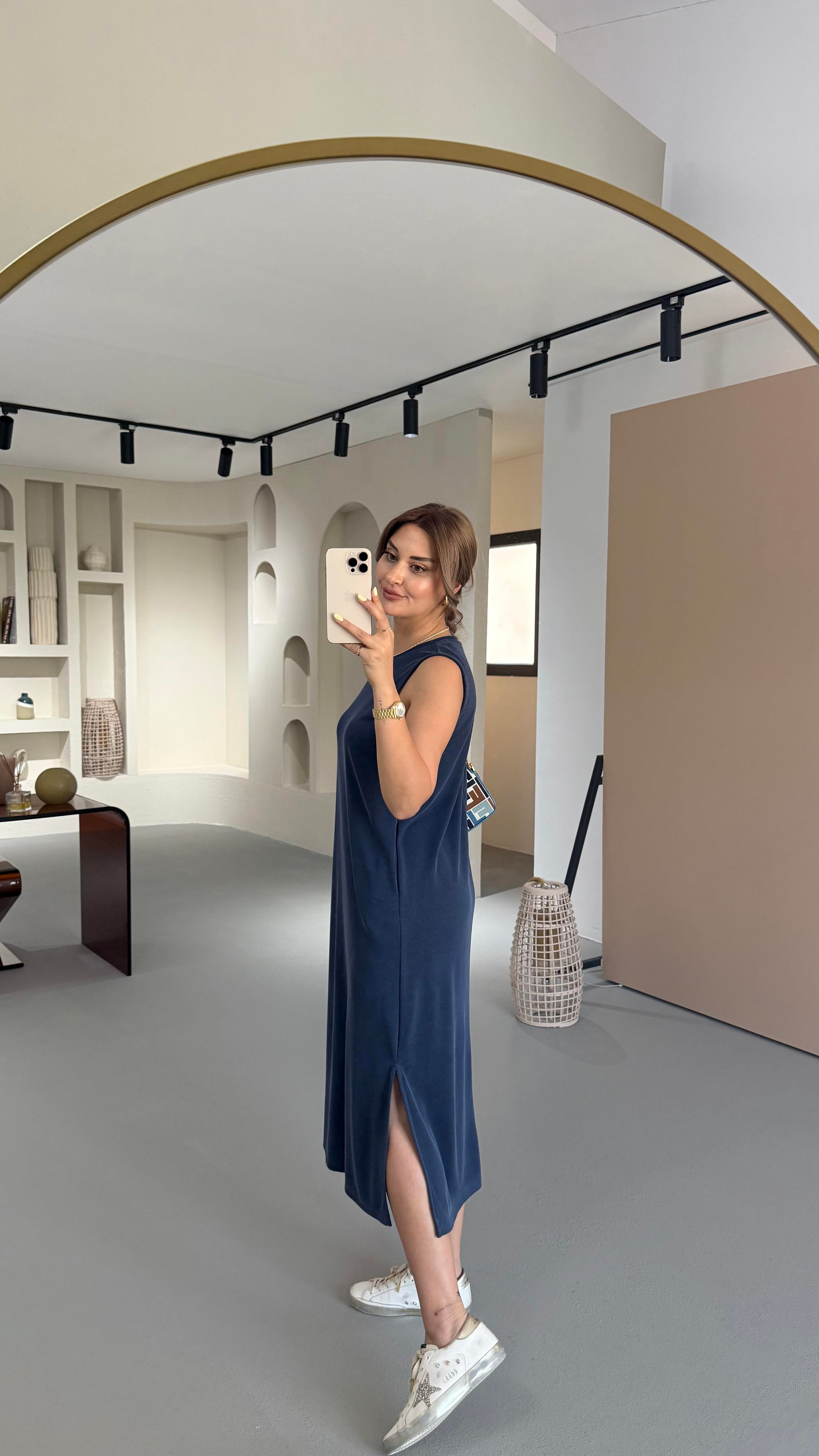 Premium Seri Kolsuz Yırtmaç Detay Lacivert Pike Modal Elbise