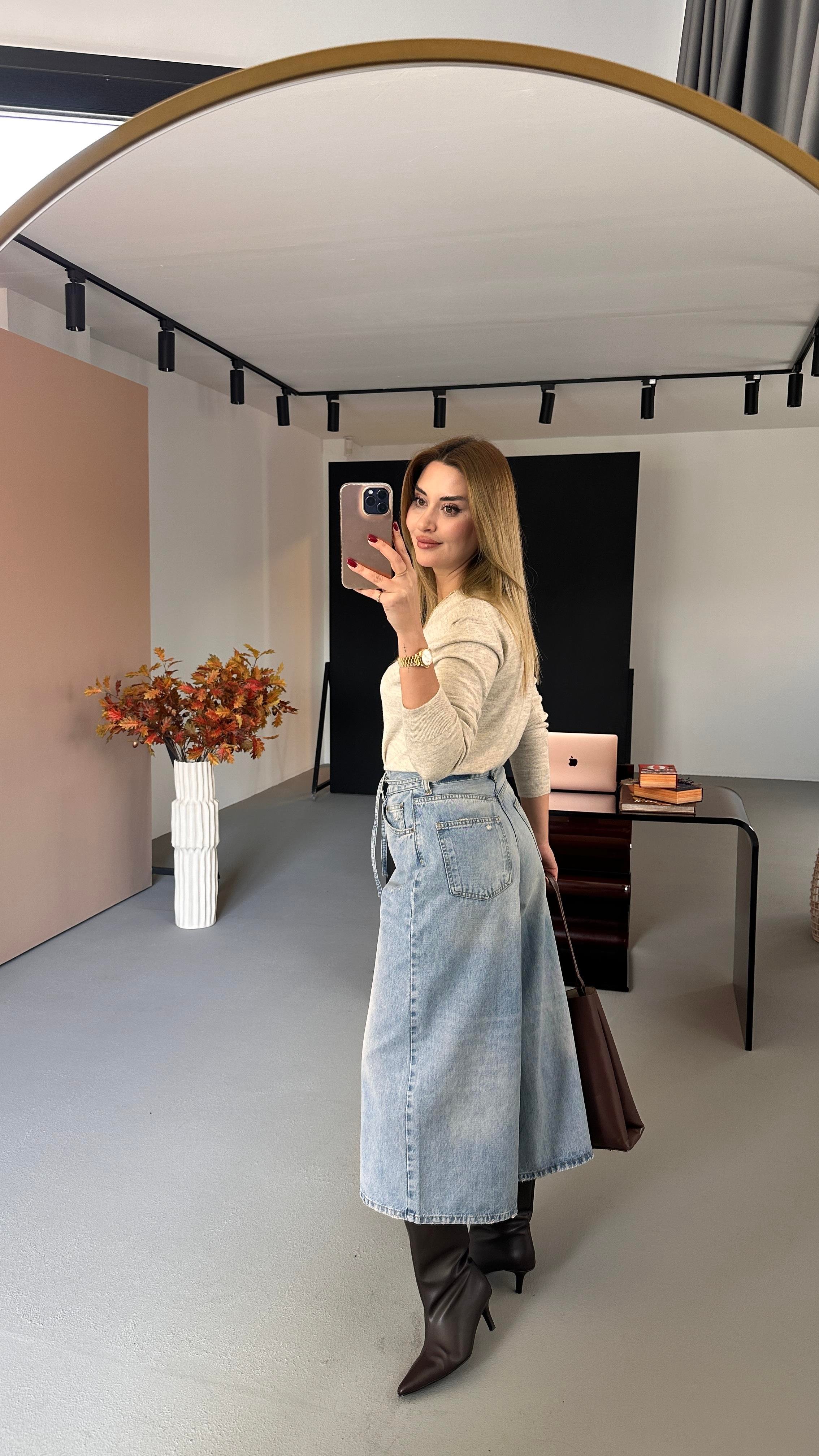 Premium Seri Kuşaklı Bermuda Mavi Jean