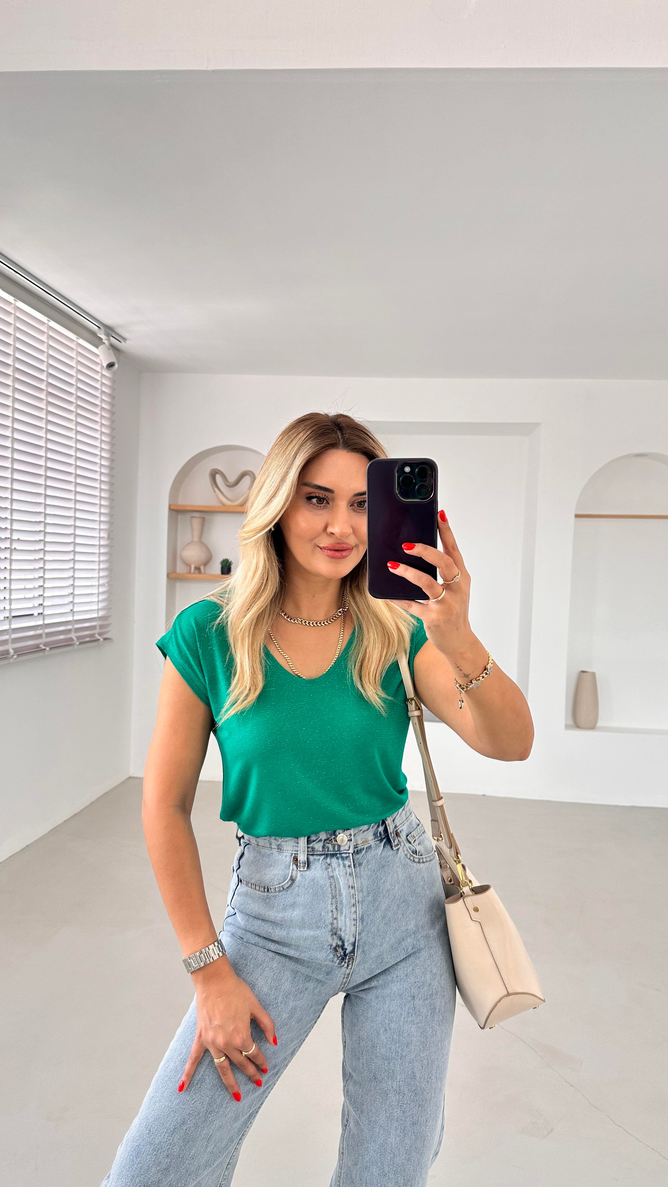 Premium Seri Sim Şeritli Yeşil Dökümlü Tshirt