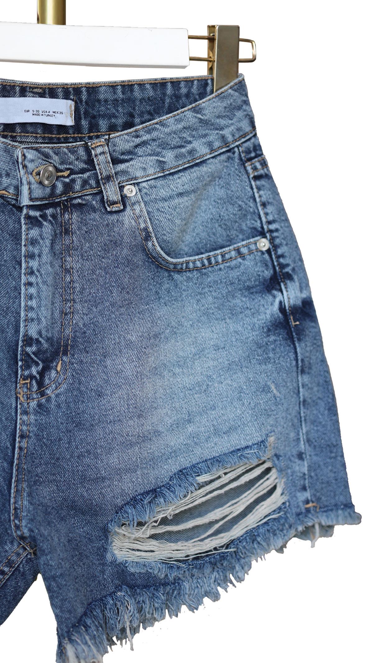 Premium Seri Yırtık Detay Mavi Denim Şort