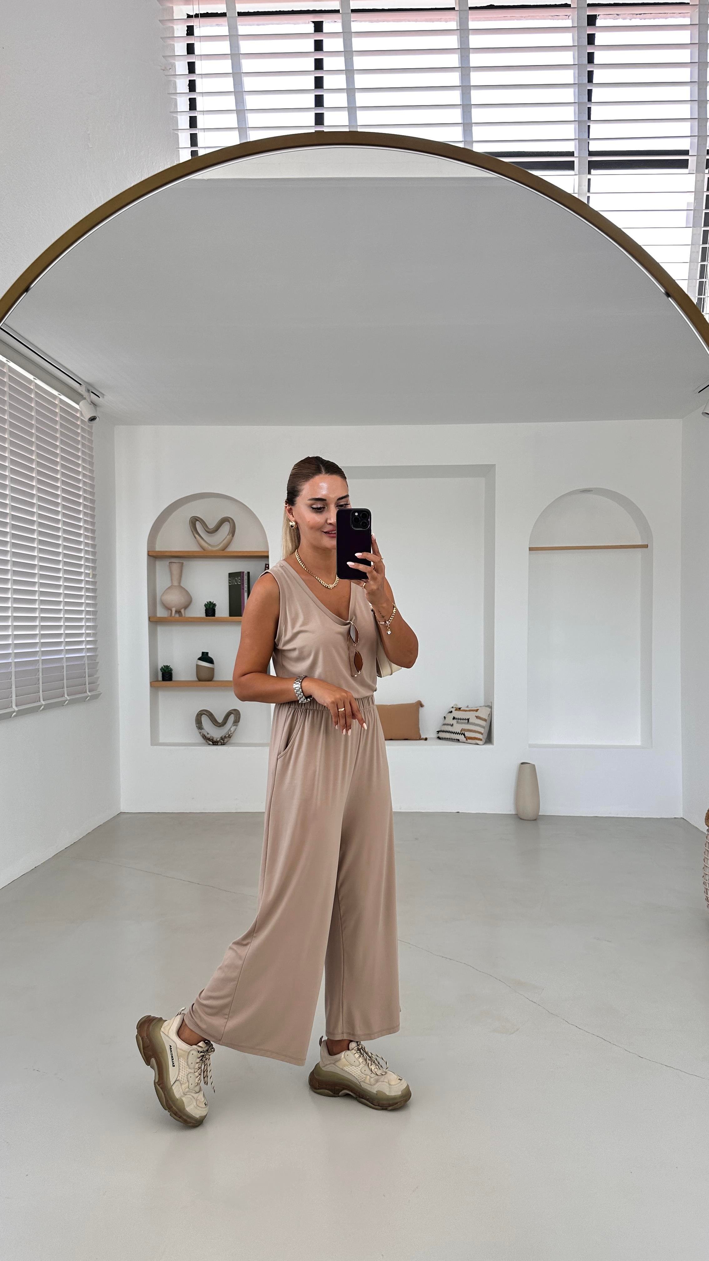 Sırtı Fermuarlı Bel Dekolte Vizon Modal Tulum
