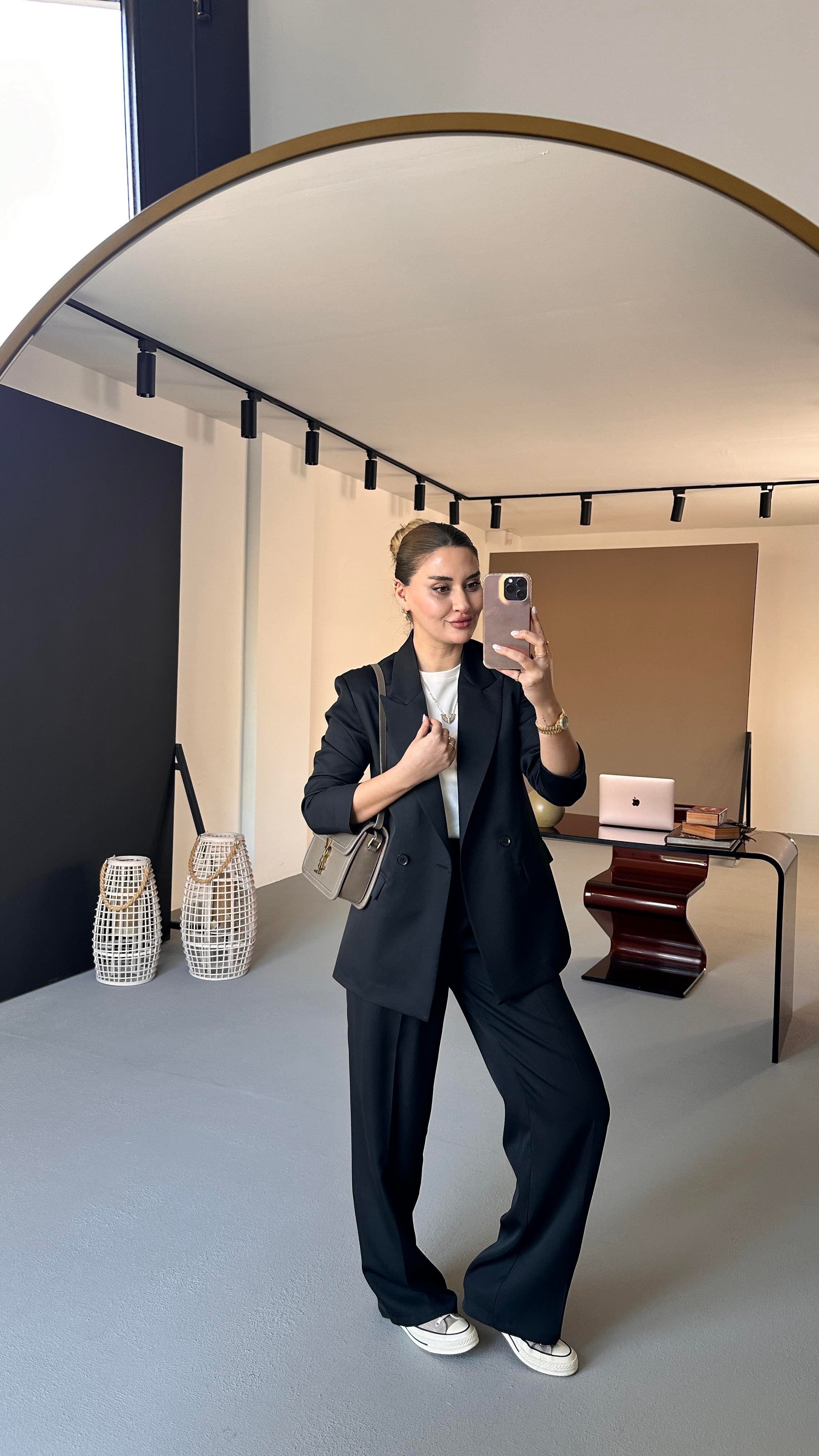 Siyah Blazer Ceket Piliseli Palazzo Pantolon Takım