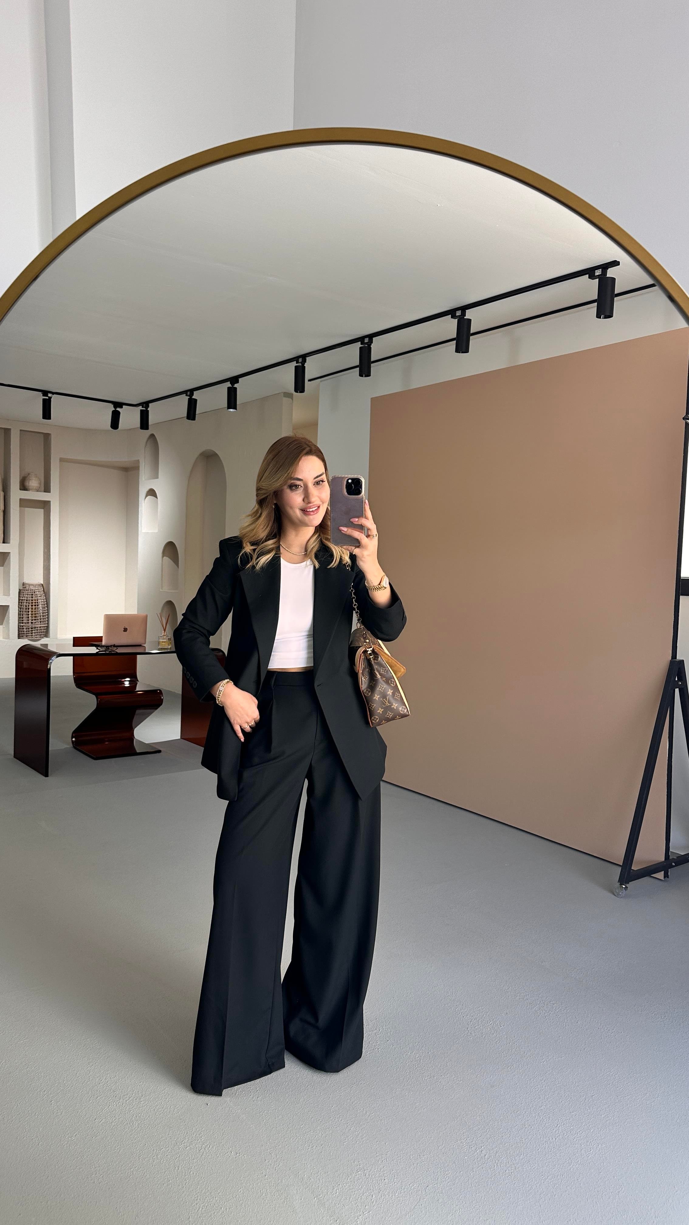 Tek Düğme Blazer Piliseli Palazzo Pantolon Siyah Takım