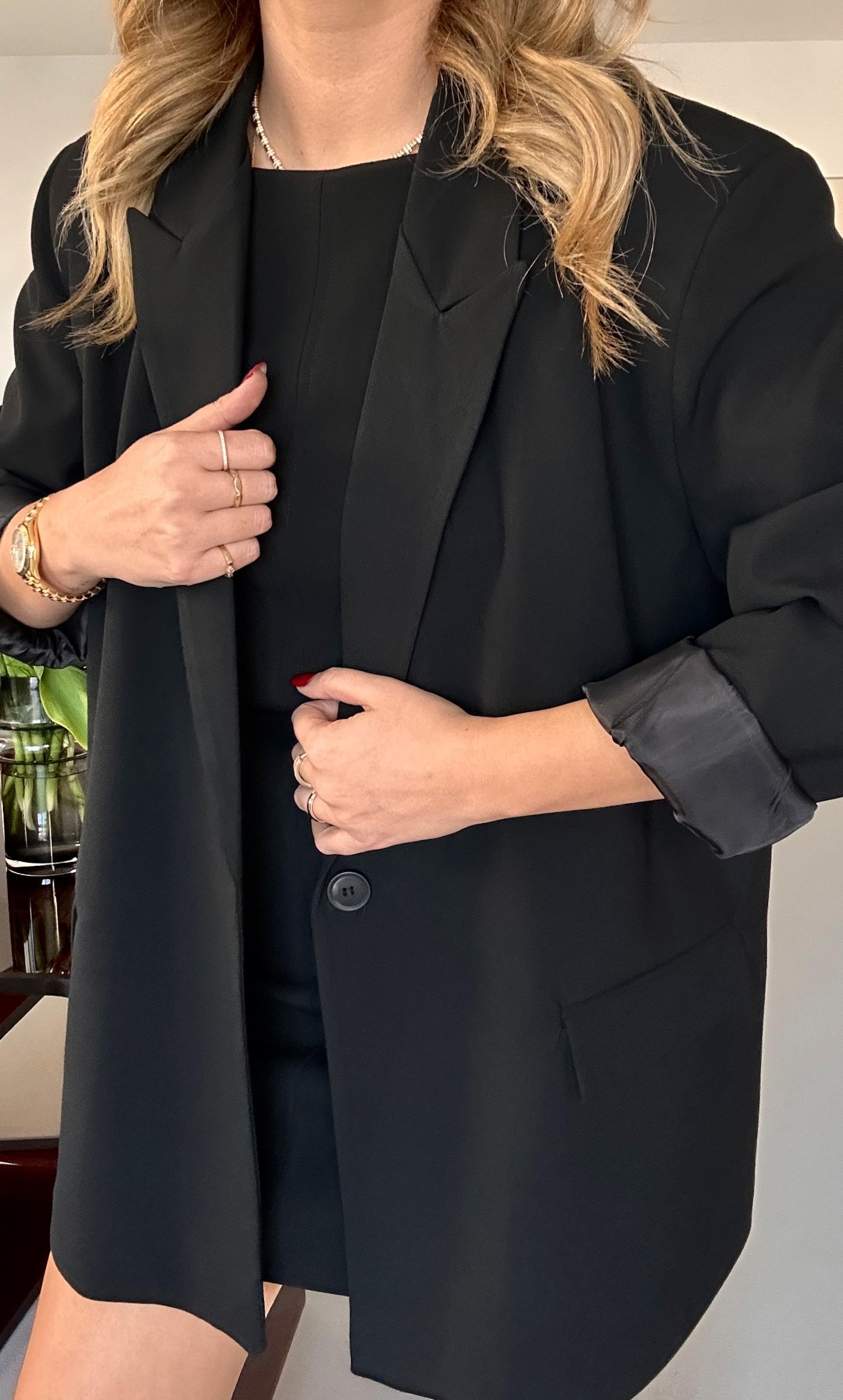 Tek Düğme Detay Astarlı Oversize Siyah Ceket