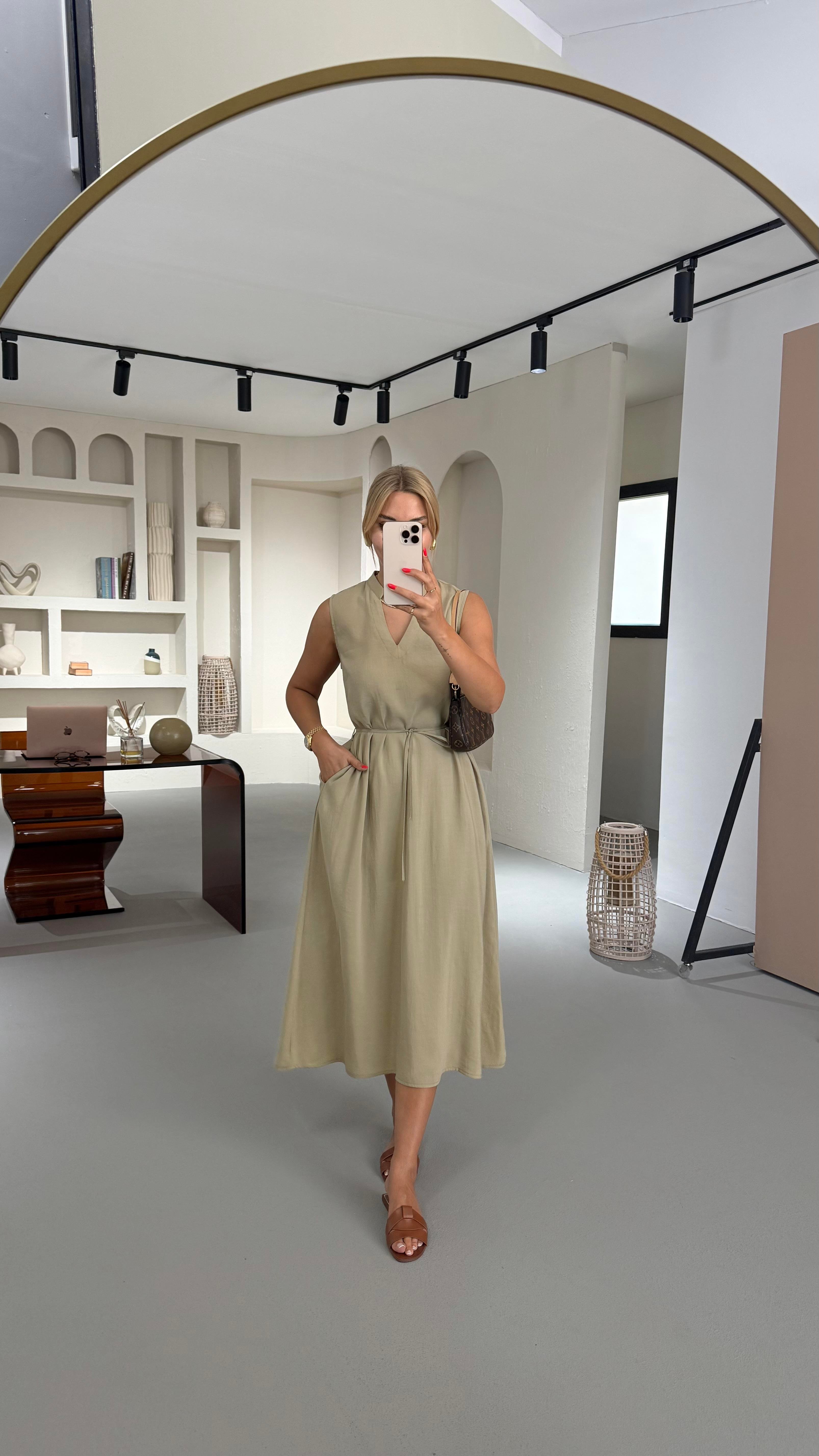 V Yaka Yağ Yeşili Tensel Modal Elbise