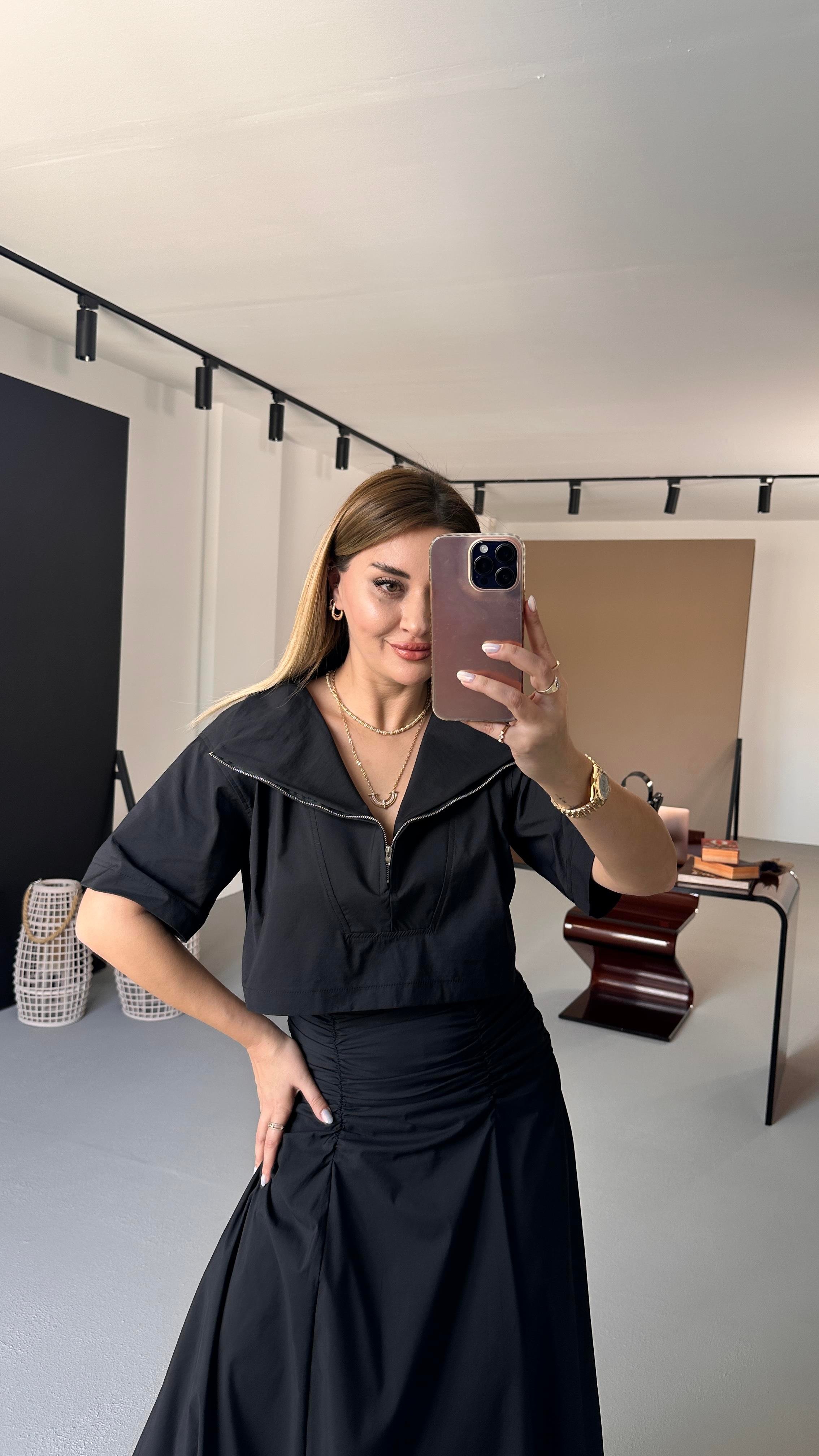 Yaka Fermuarlı Siyah Poplin Crop