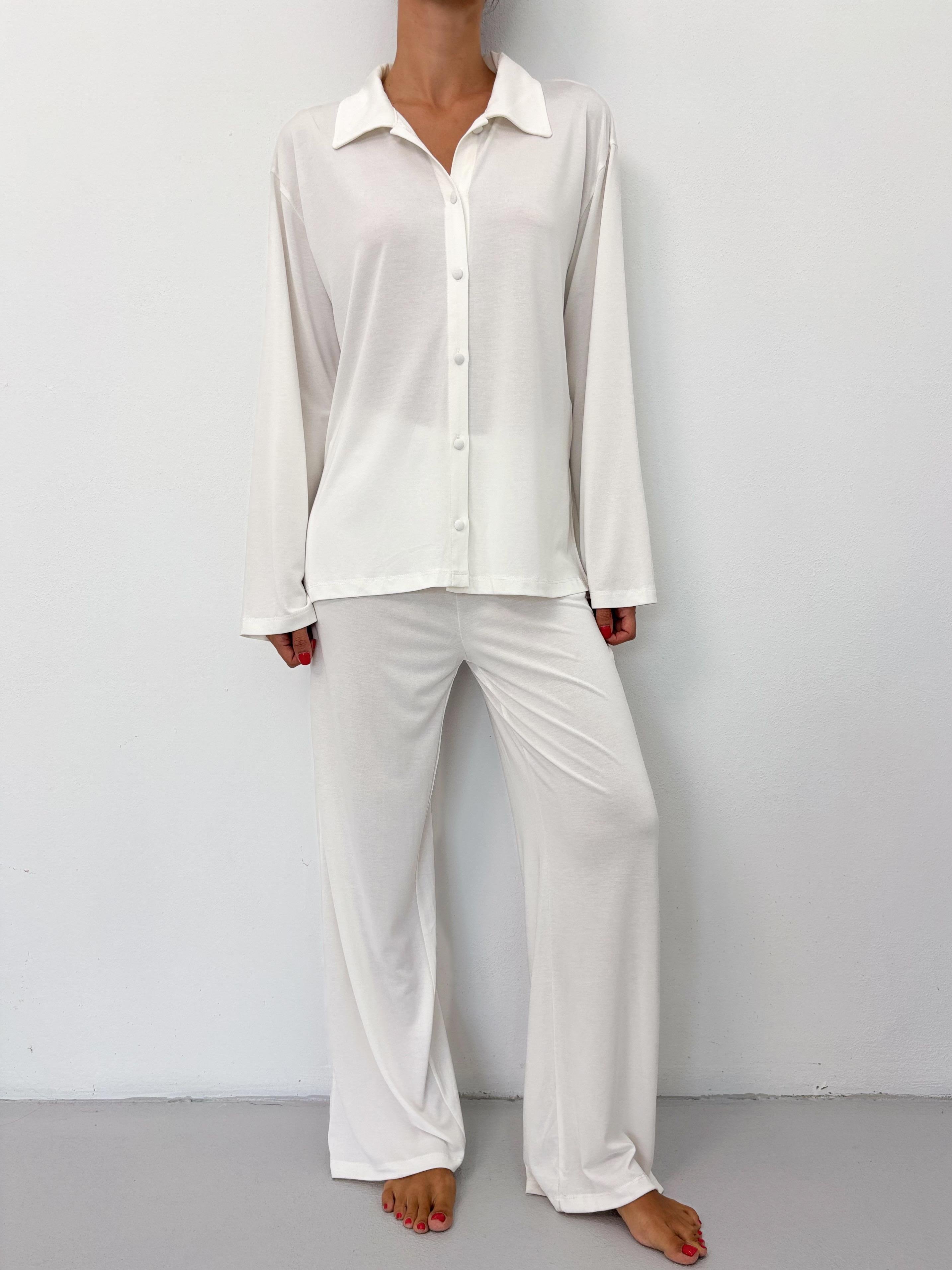 Yırtmaç Detay Dökümlü Ekru Modal Gömlek Pijama