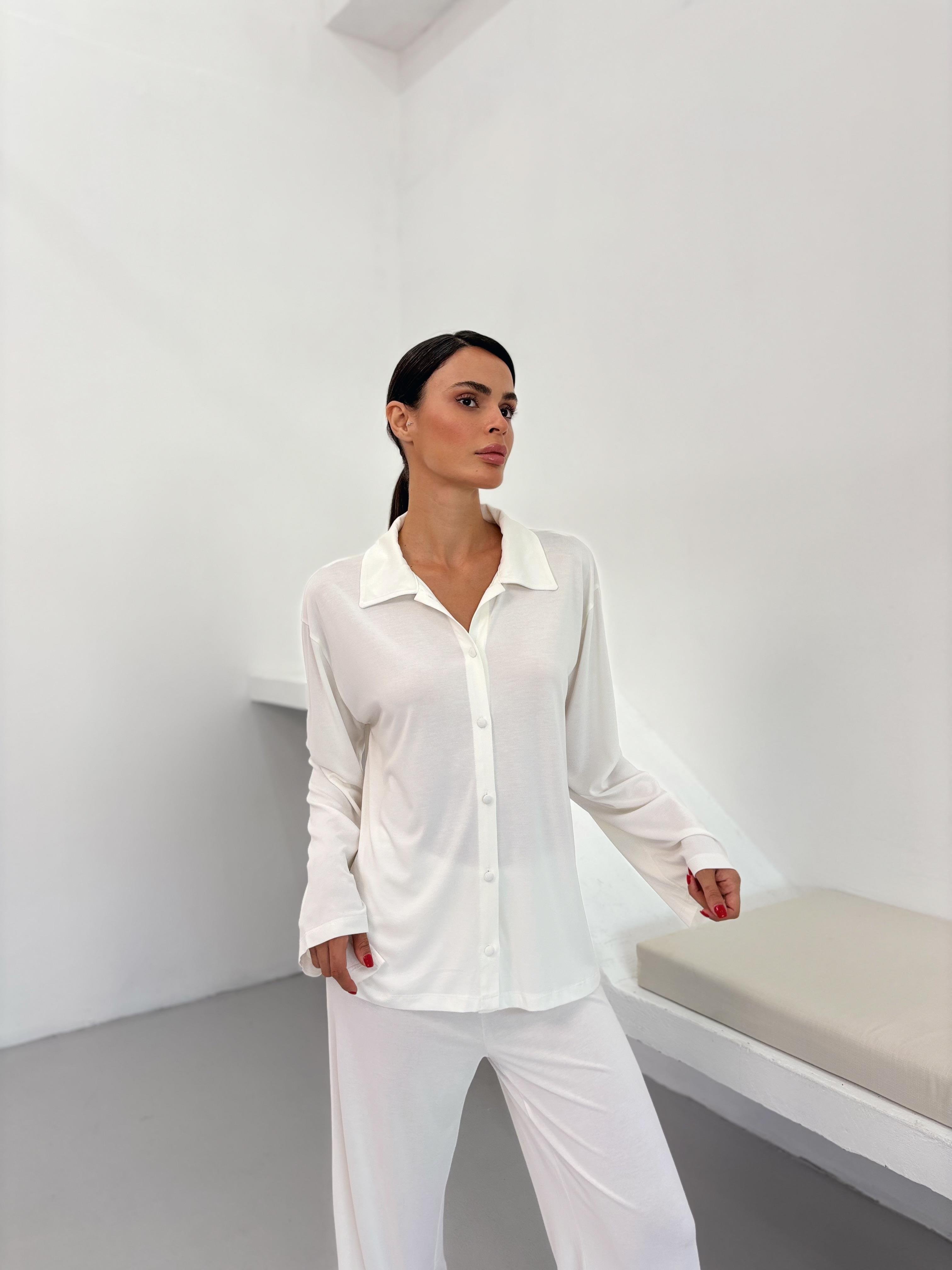 Yırtmaç Detay Dökümlü Ekru Modal Gömlek Pijama