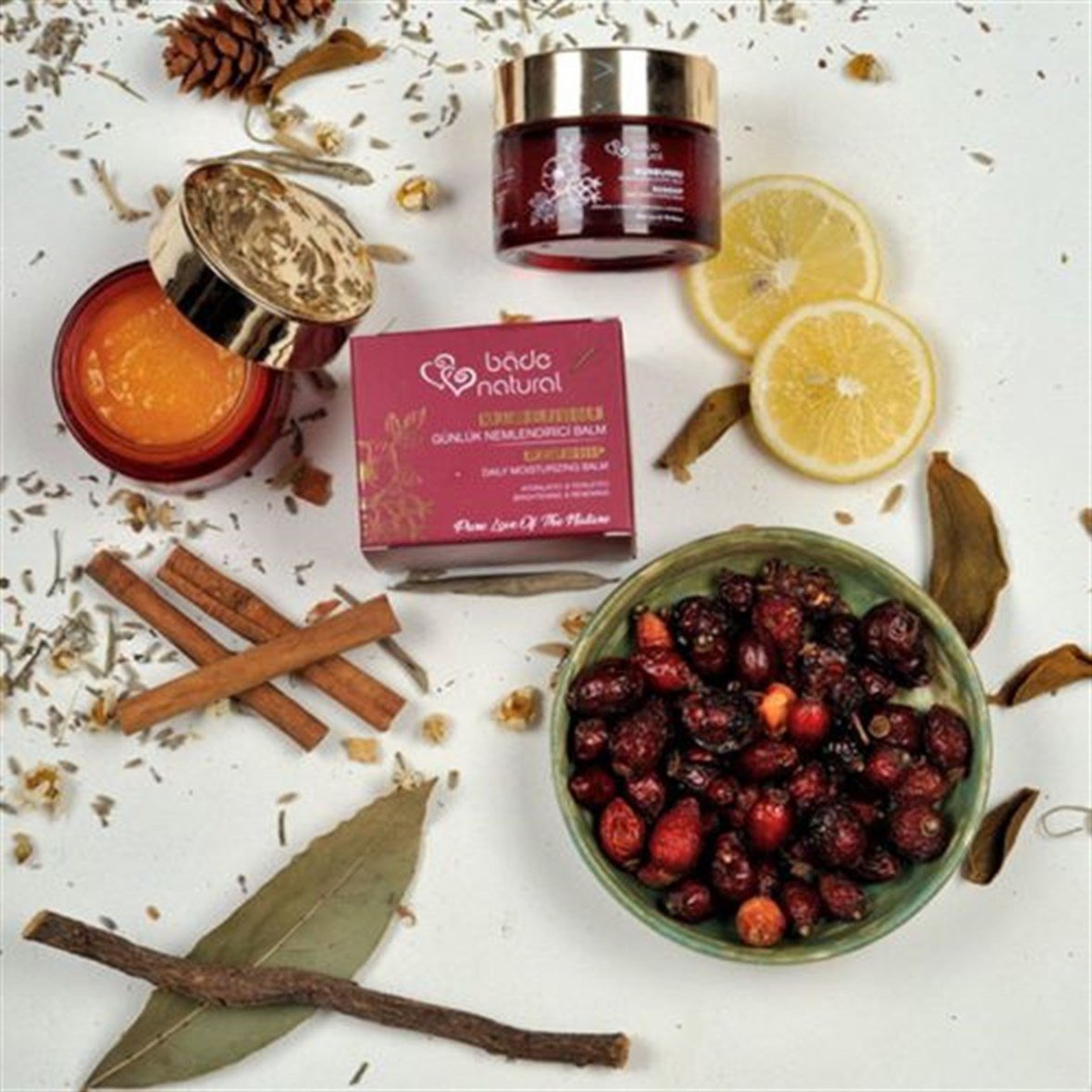 Bade Natural Kuşburnu Günlük Nemlendirici Balm 50 ml - Bade Natural